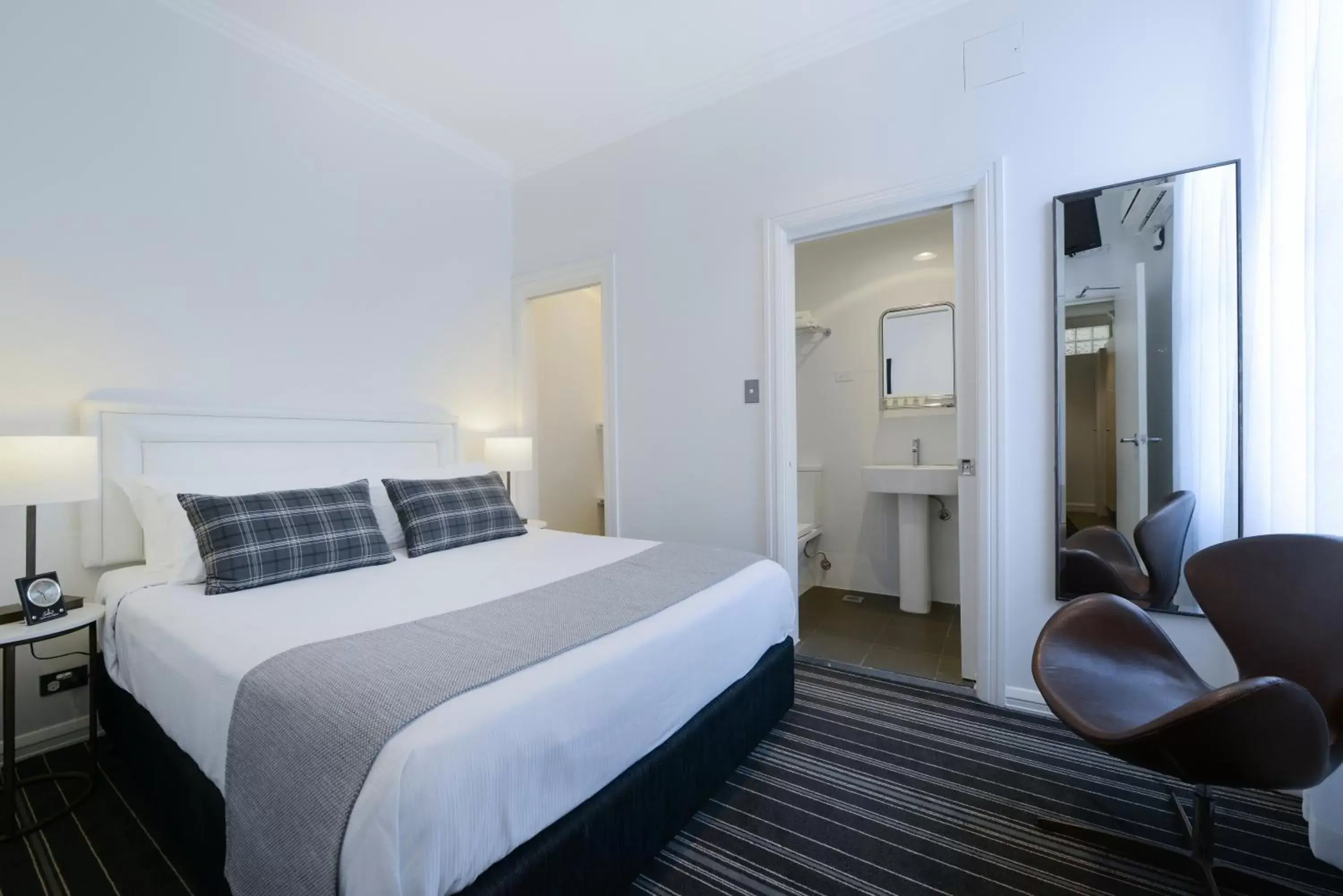 One-Bedroom Apartment in Perouse Randwick by Sydney Lodges One-Bedroom Apartment in Perouse Randwick by Sydney Lodges