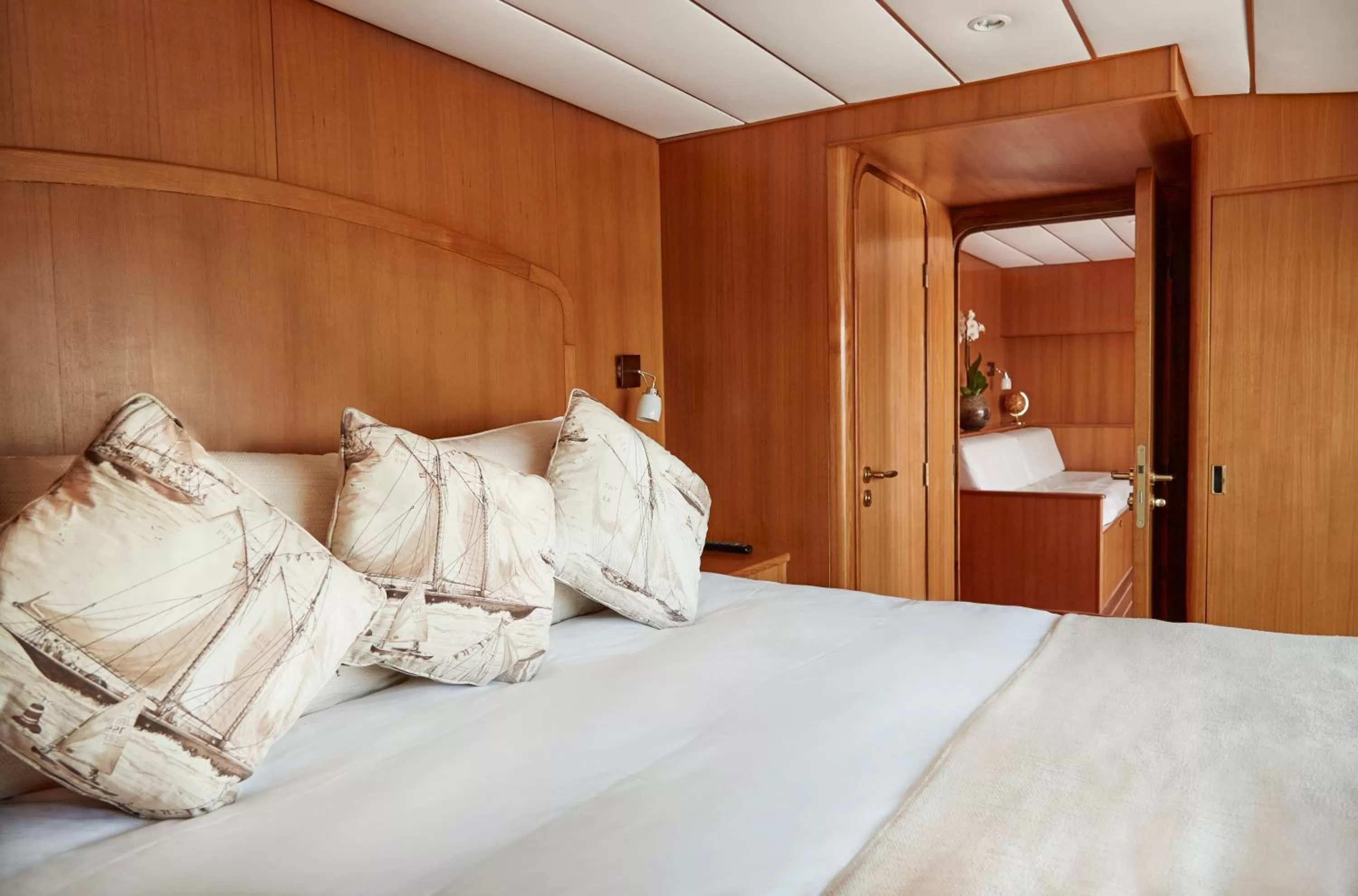 Bed, Room Photo in Welcome Hotel