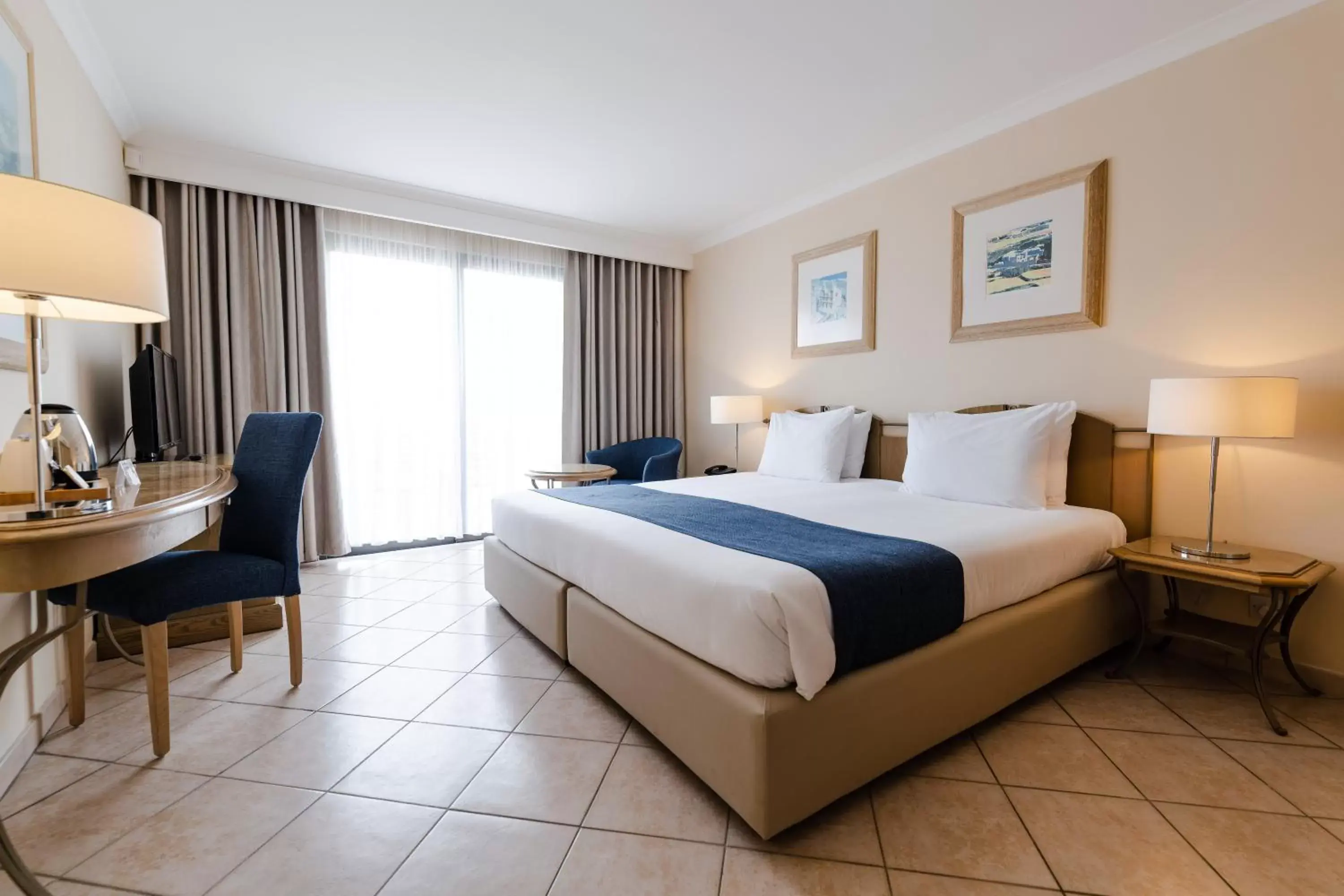 Double or Twin Room with Balcony in Maritim Antonine Hotel & Spa Double or Twin Room with Balcony in Maritim Antonine Hotel & Spa
