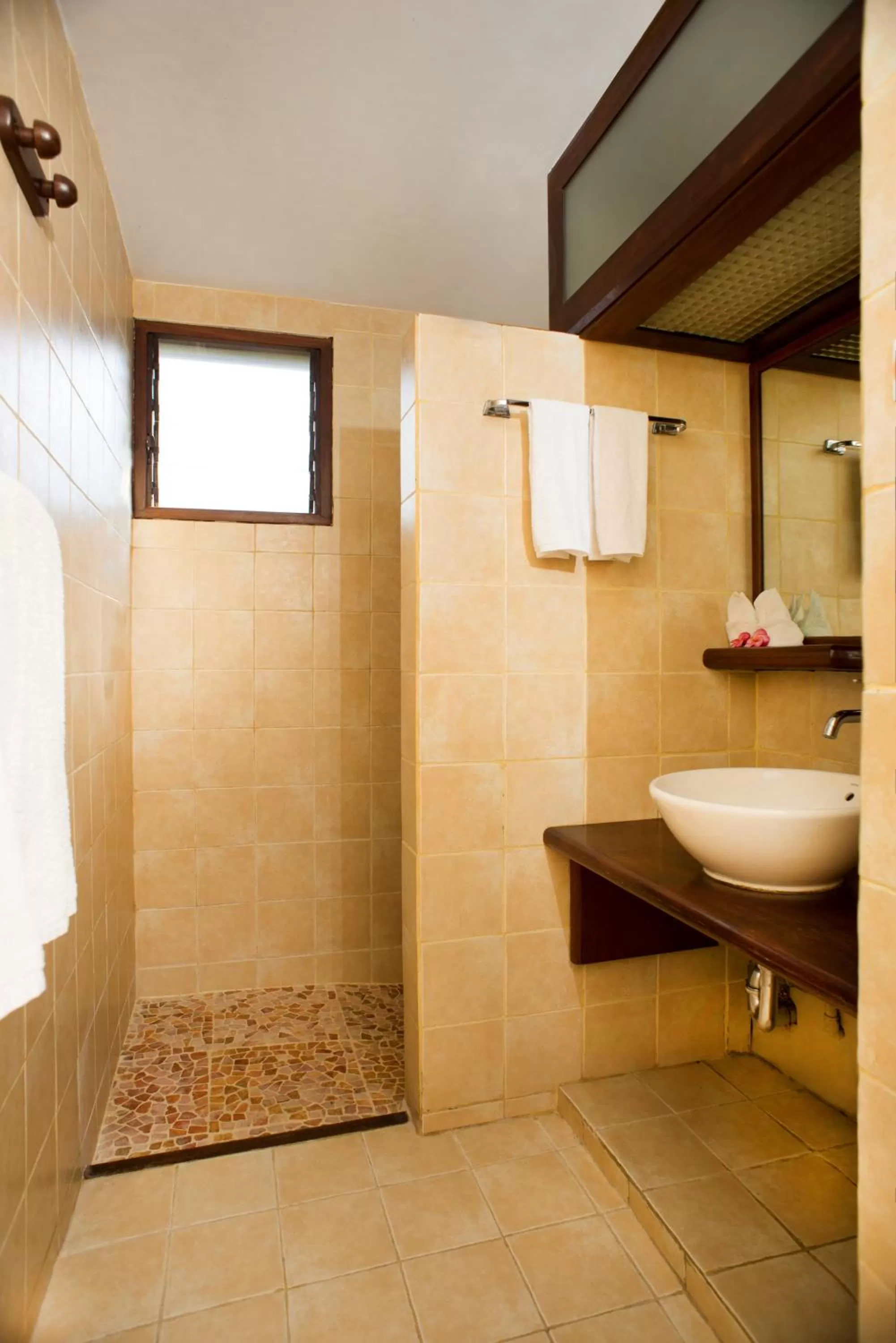 Shower in Pondok Agung Bed & Breakfast