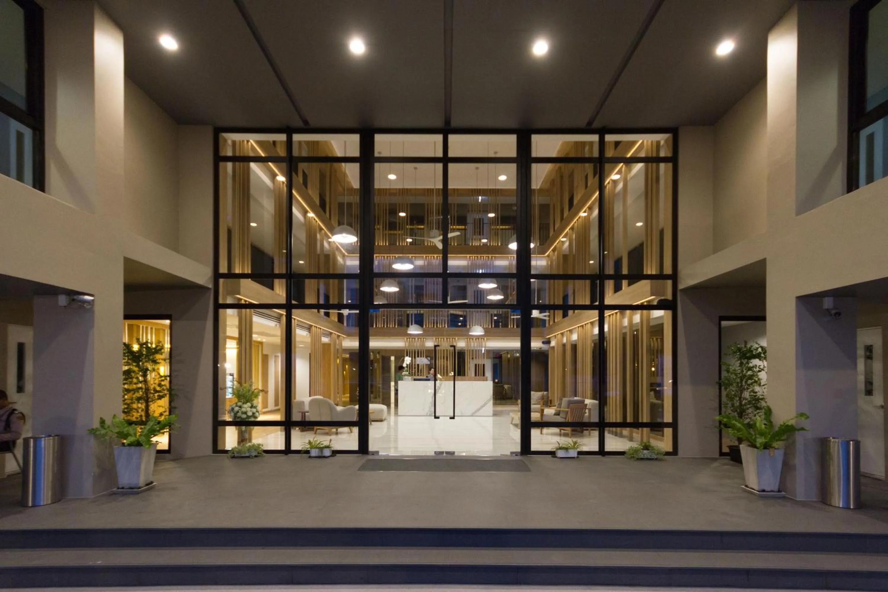 Facade/entrance in Mii Hotel Srinakarin
