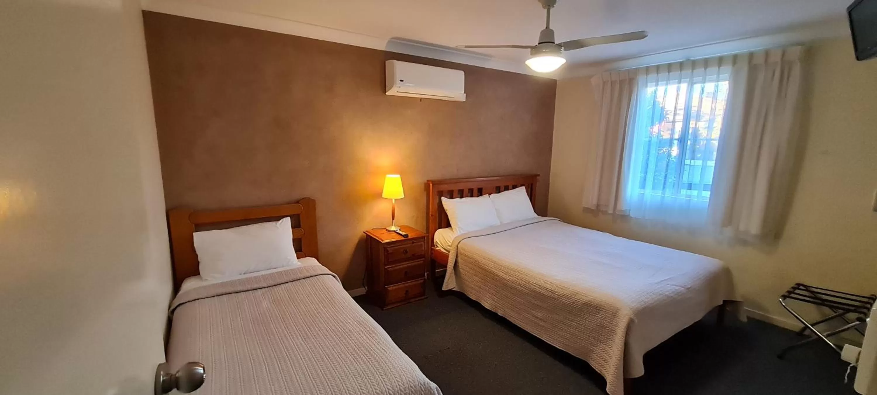 Bedroom, Bed in Golf Links Motel