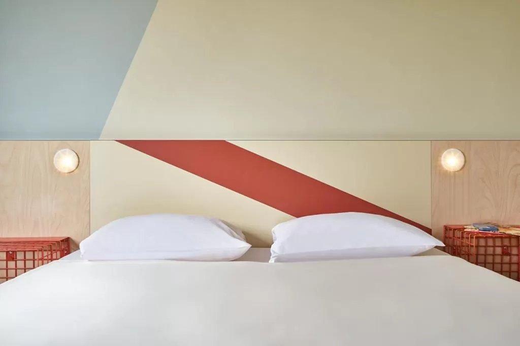 Bedroom, Bed in ibis budget Paris Porte d'Aubervilliers