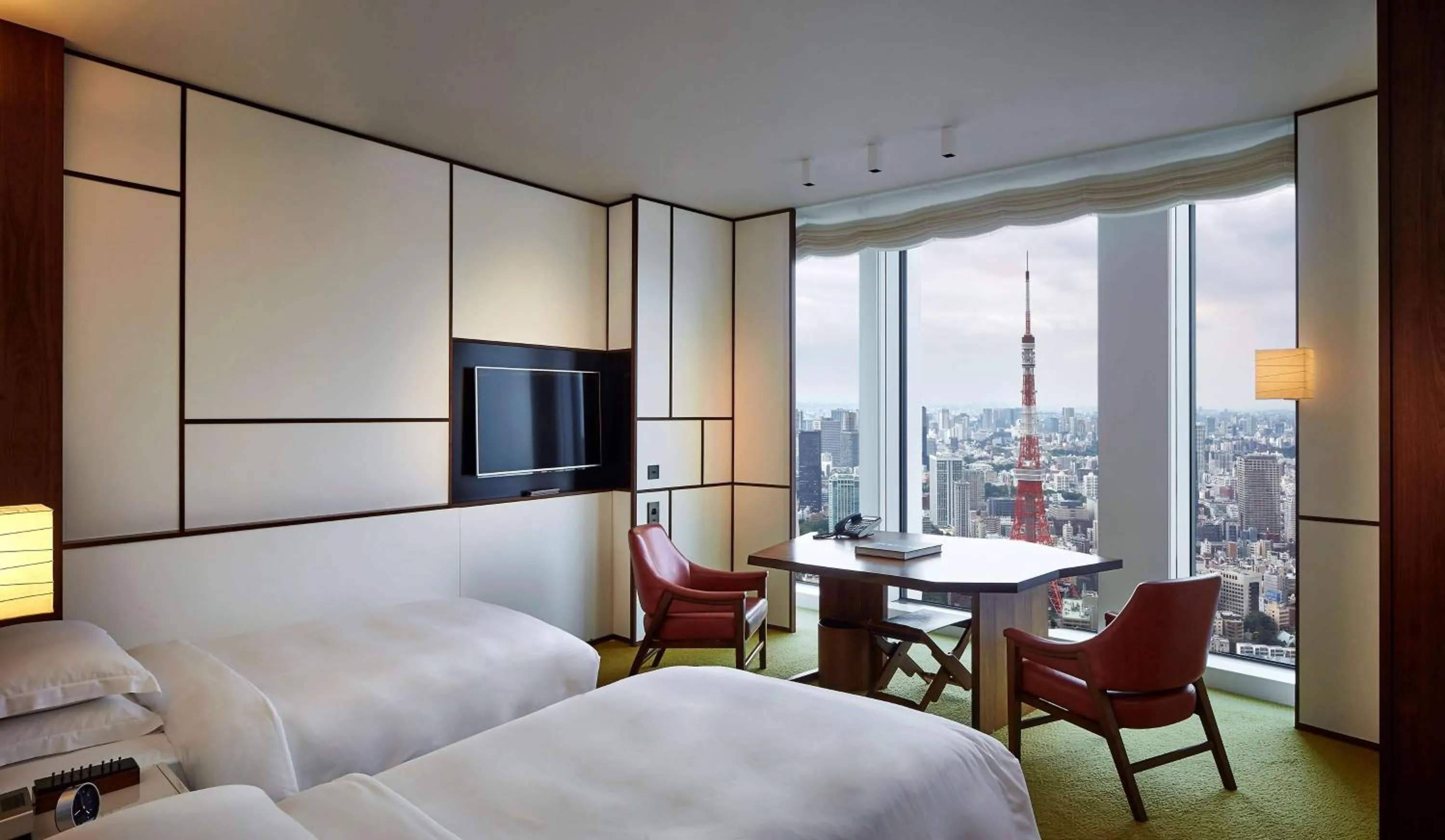 Photo of the whole room, Bed in Andaz Tokyo - A Concept by Hyatt