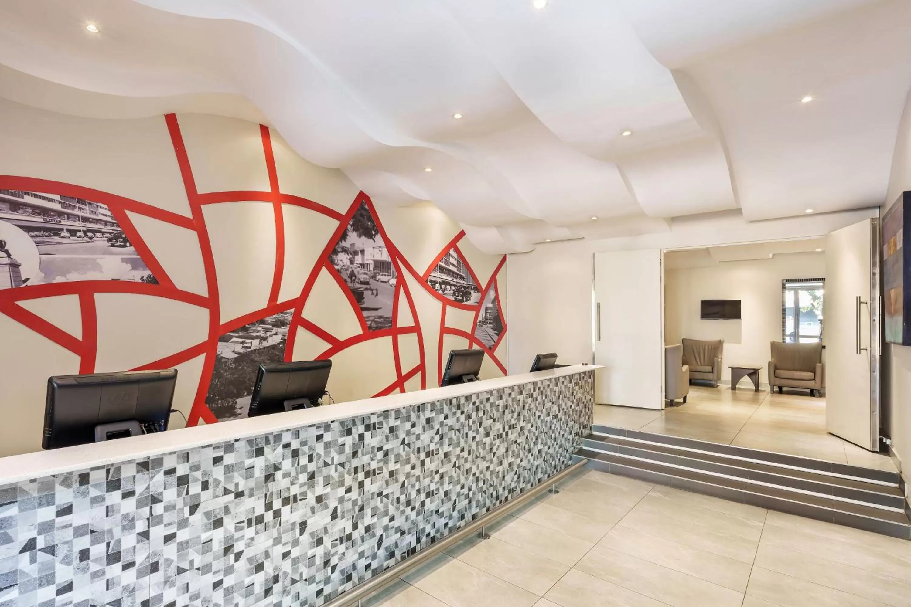 Lobby or reception in Protea Hotel by Marriott Lusaka Cairo Road