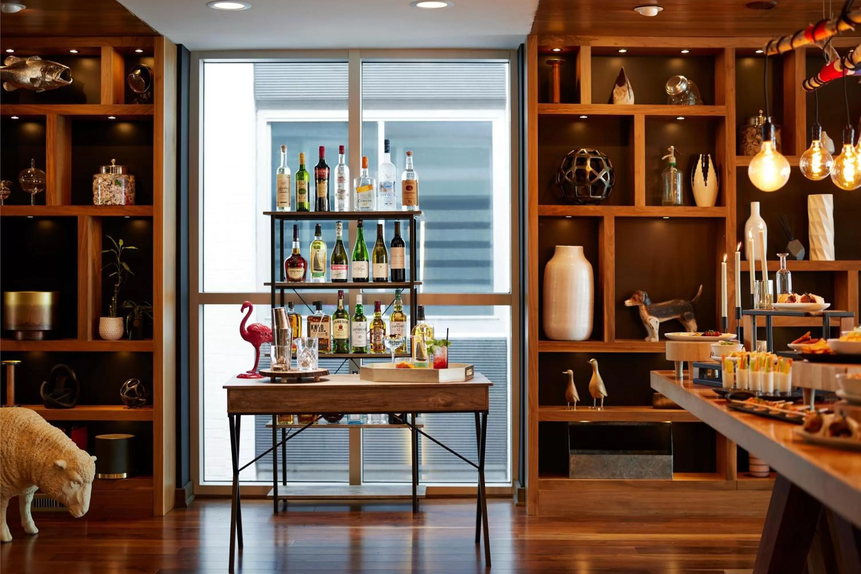 Meeting/conference room in Renaissance Minneapolis Bloomington Hotel