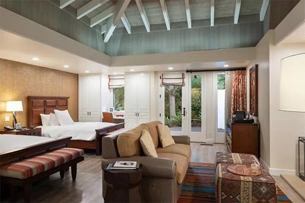 Bed in The Quail Lodge