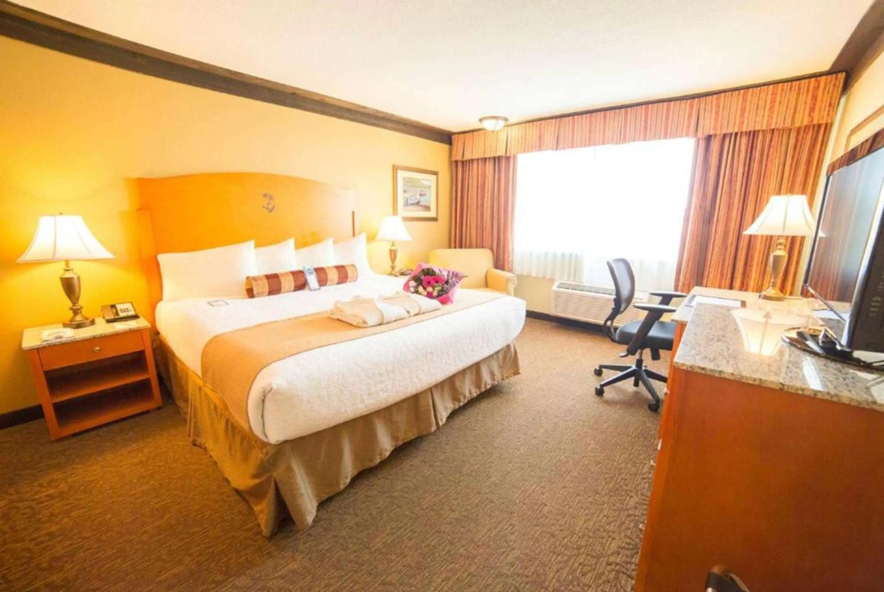 Photo of the whole room, Bed in Abercorn Hotel, Trademark Collection by Wyndham