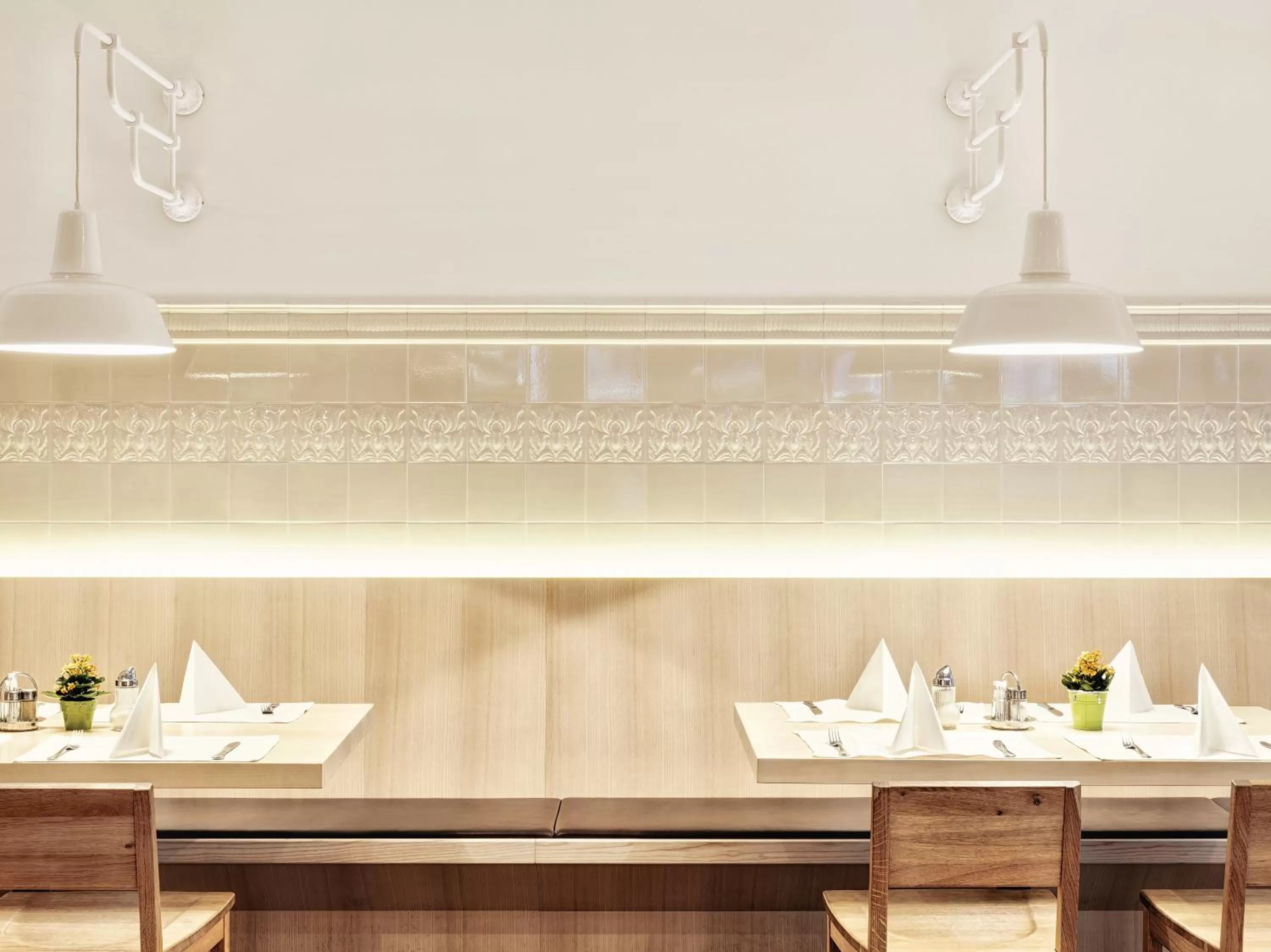 Restaurant/places to eat in Alphotel Innsbruck