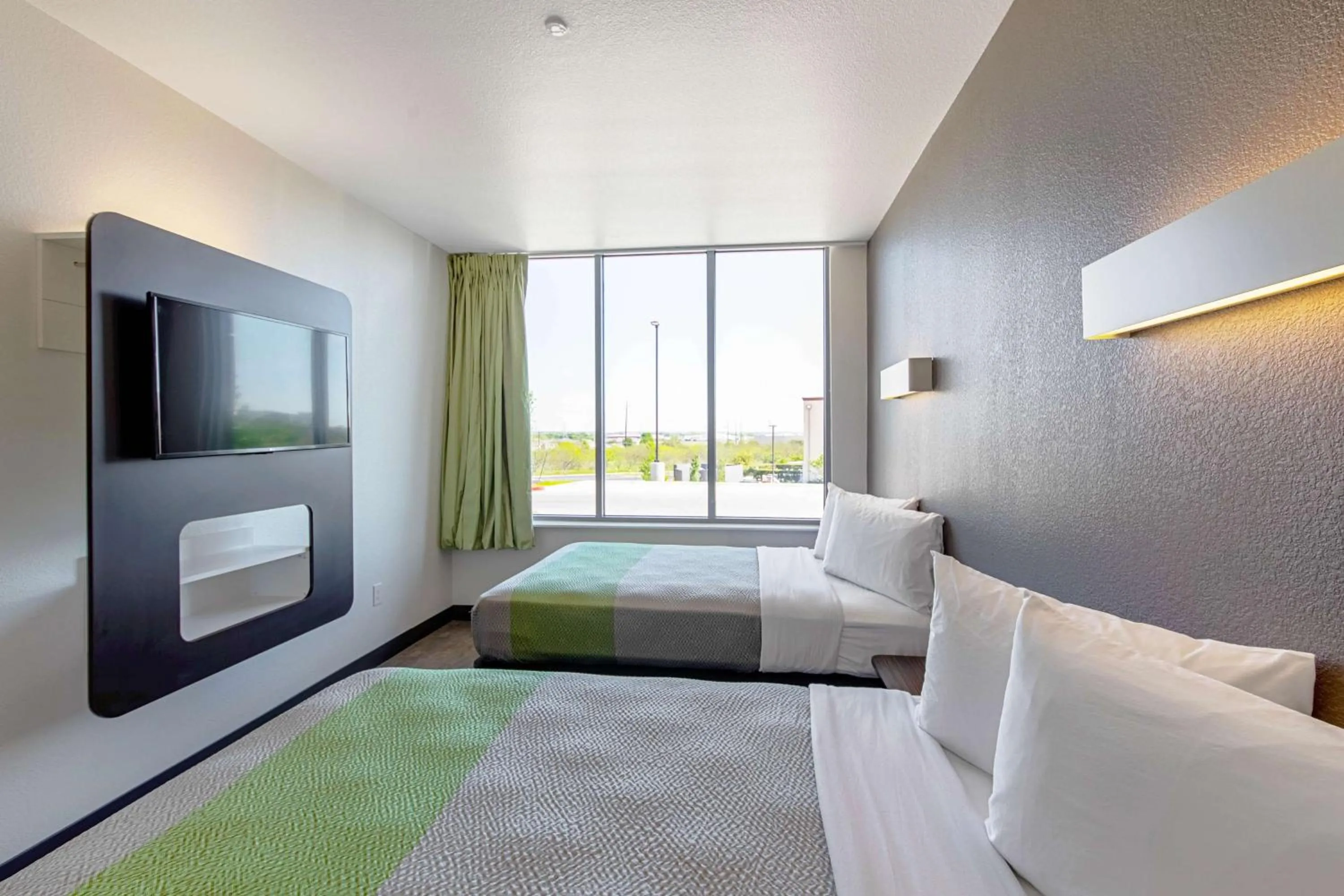 Bedroom, Bed in Motel 6 Austin Airport