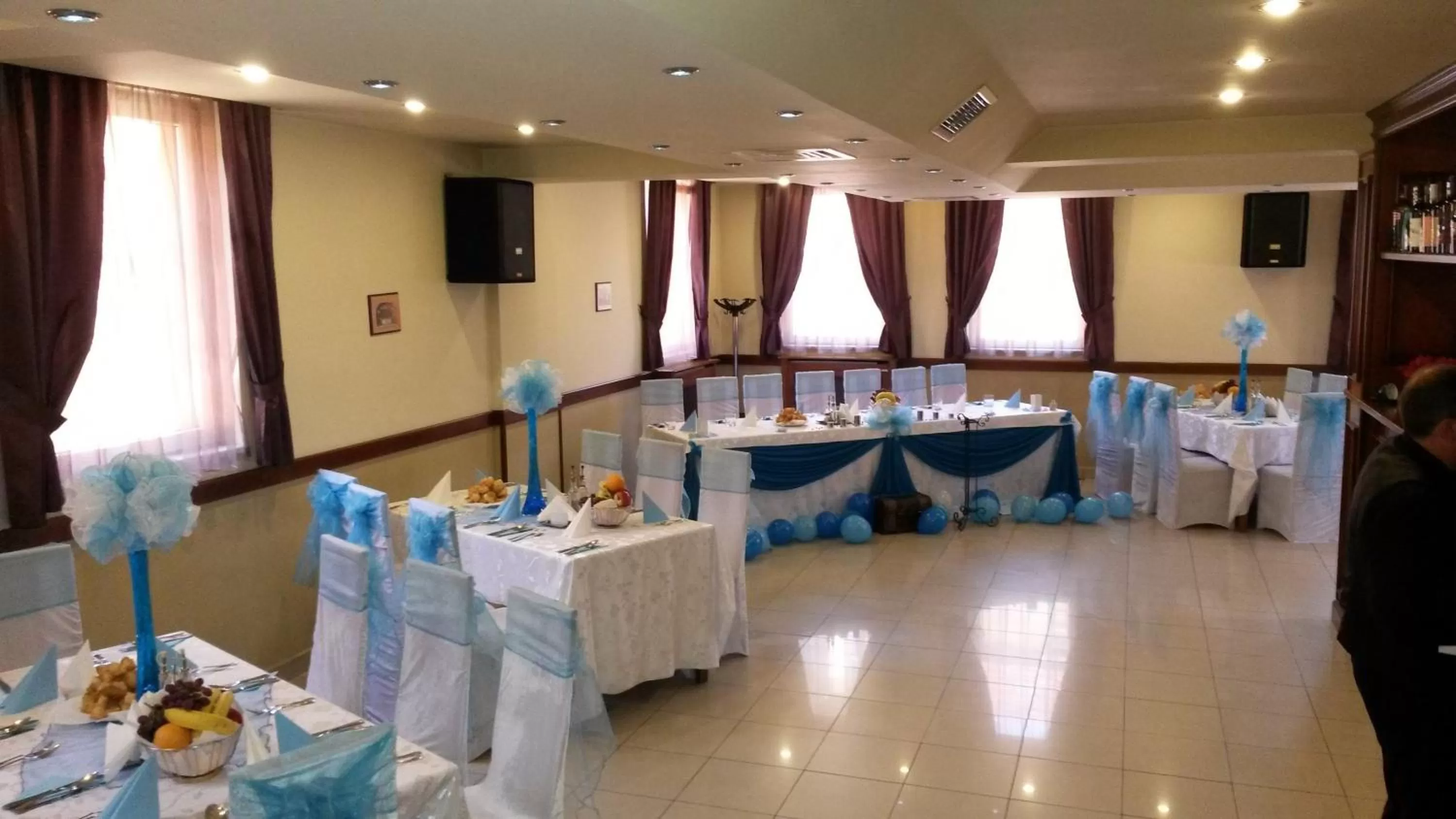 Entertainment in Hotel Iris