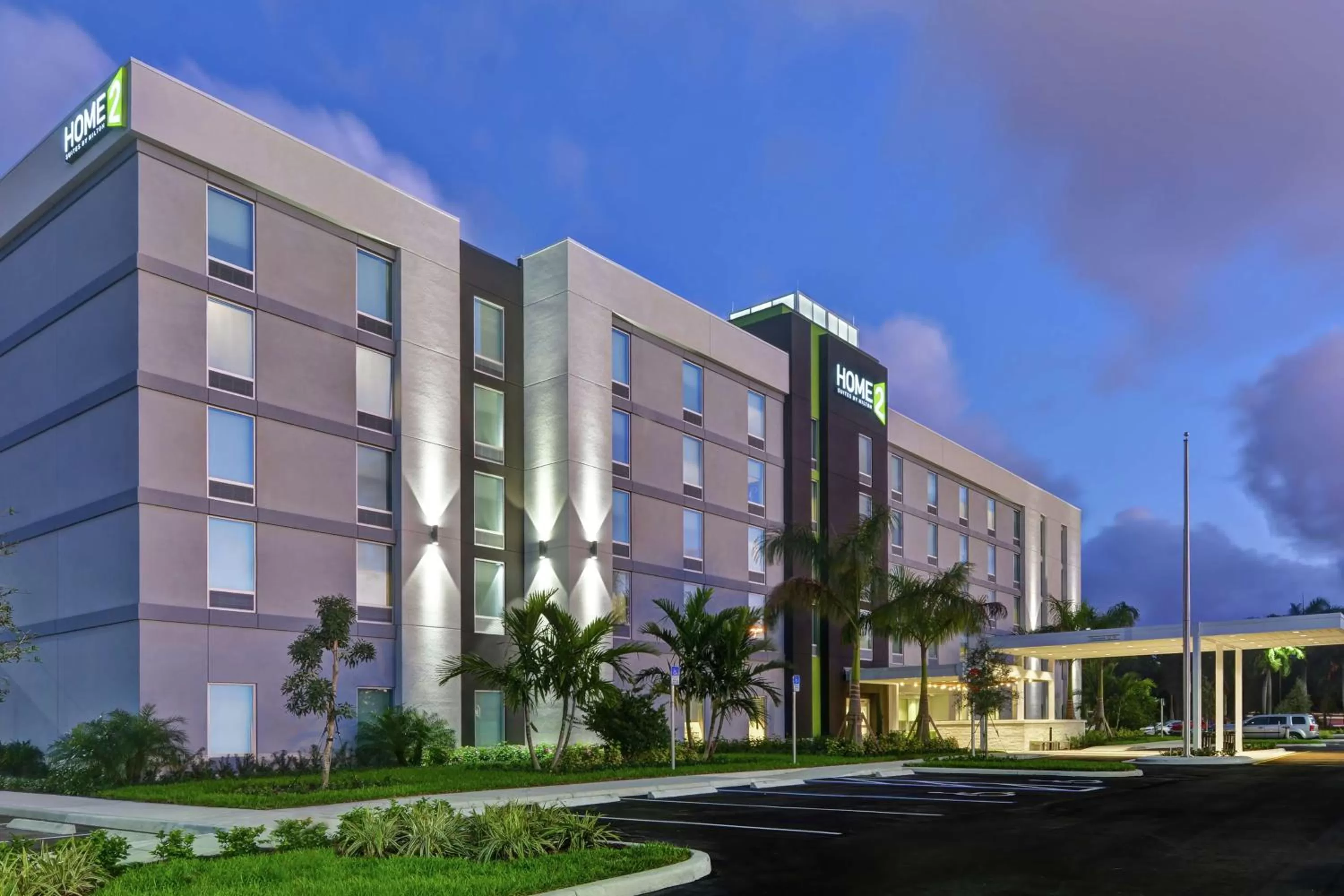 Property building in Home2 Suites By Hilton West Palm Beach Airport