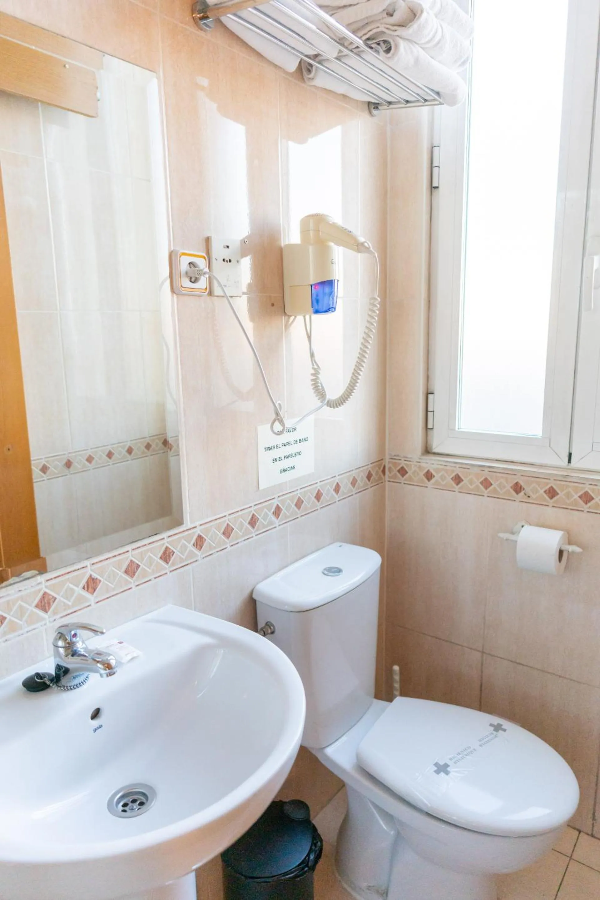 Bathroom in Hostal Josefina-Gran Vía
