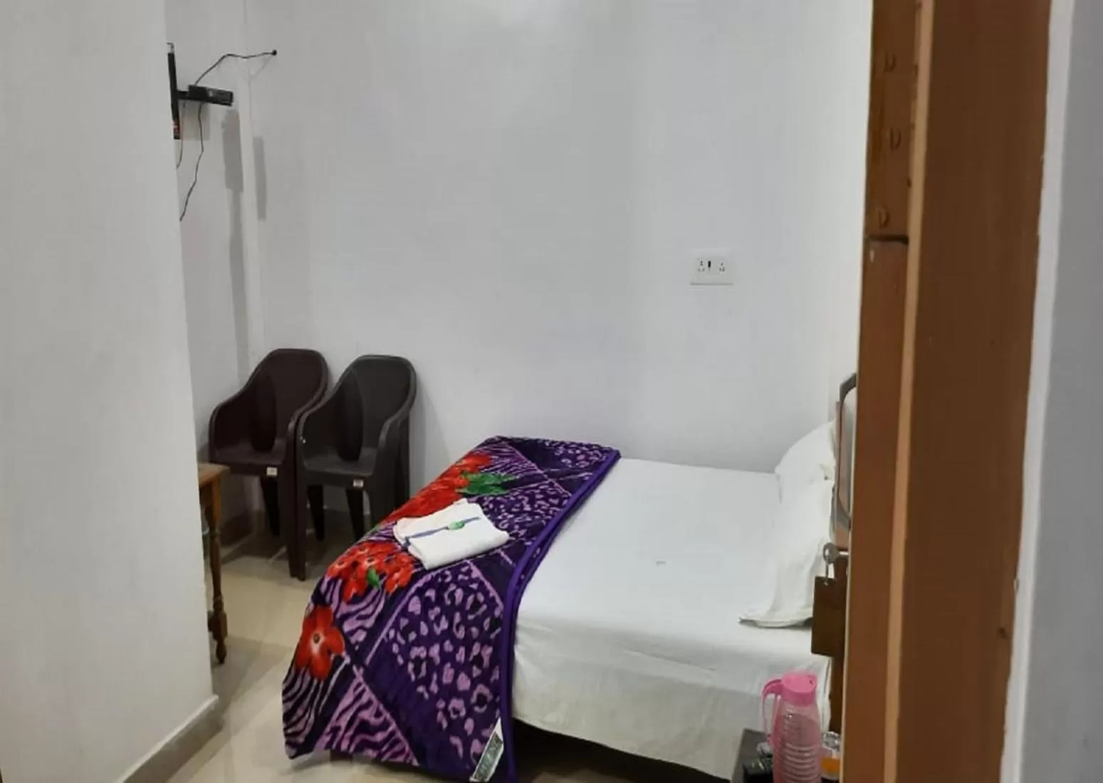Bedroom in STAYMAKER Hotel Raj Ganga
