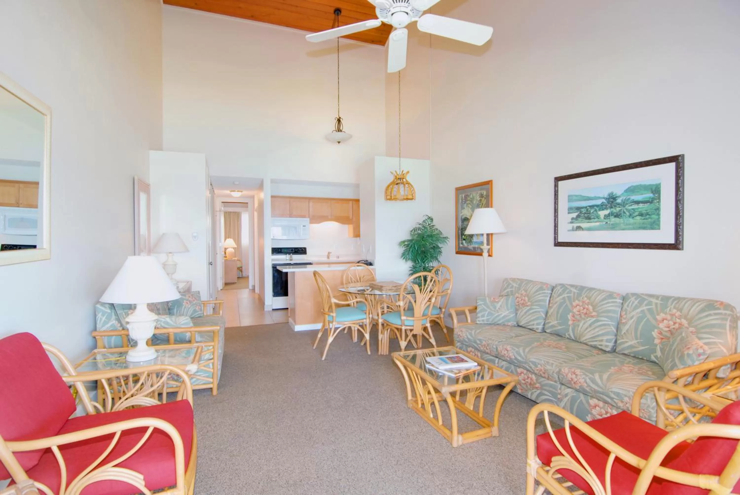 Kitchen or kitchenette, Dining Area in Napili Sunset Beach Front Resort