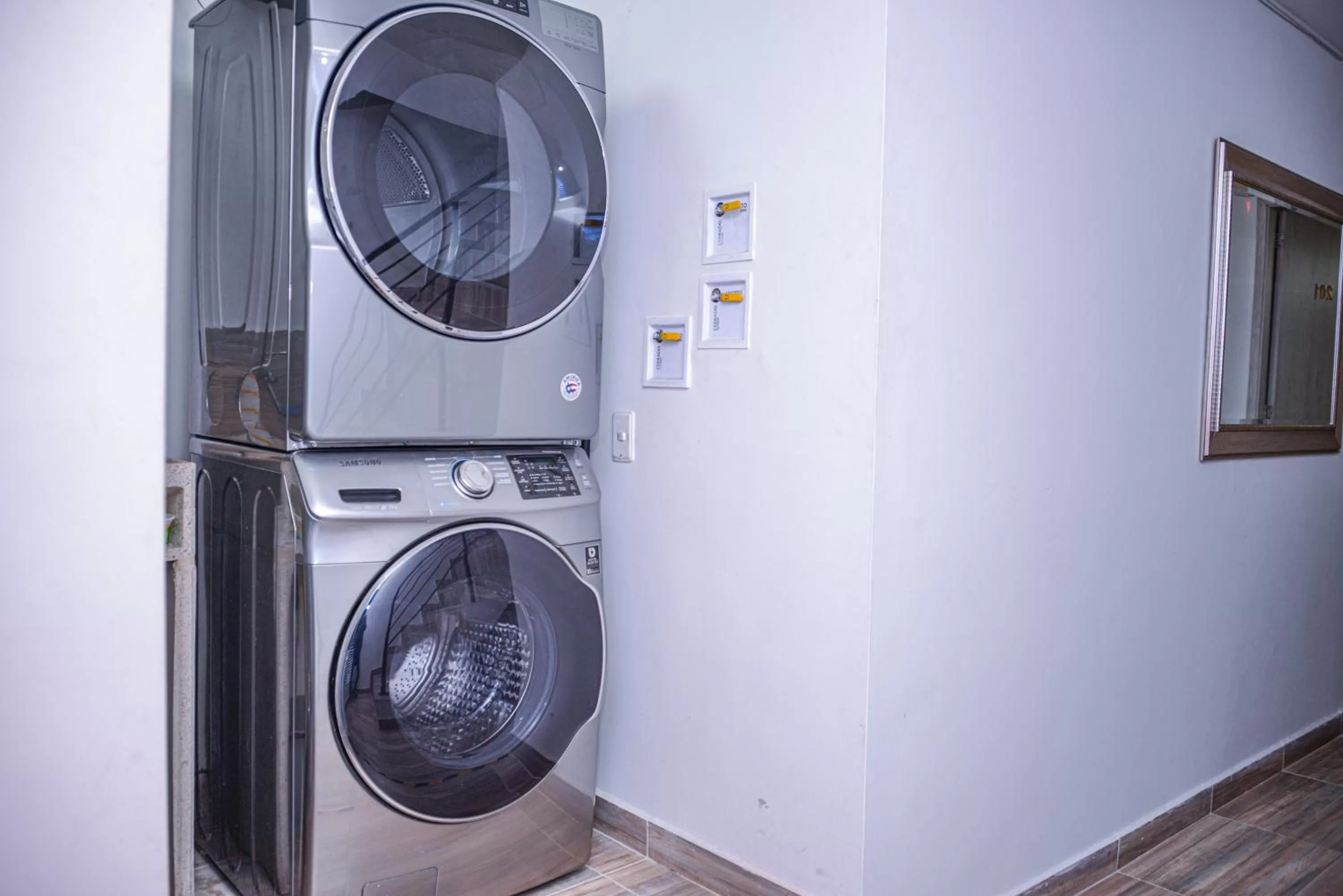 Area and facilities in Miracle