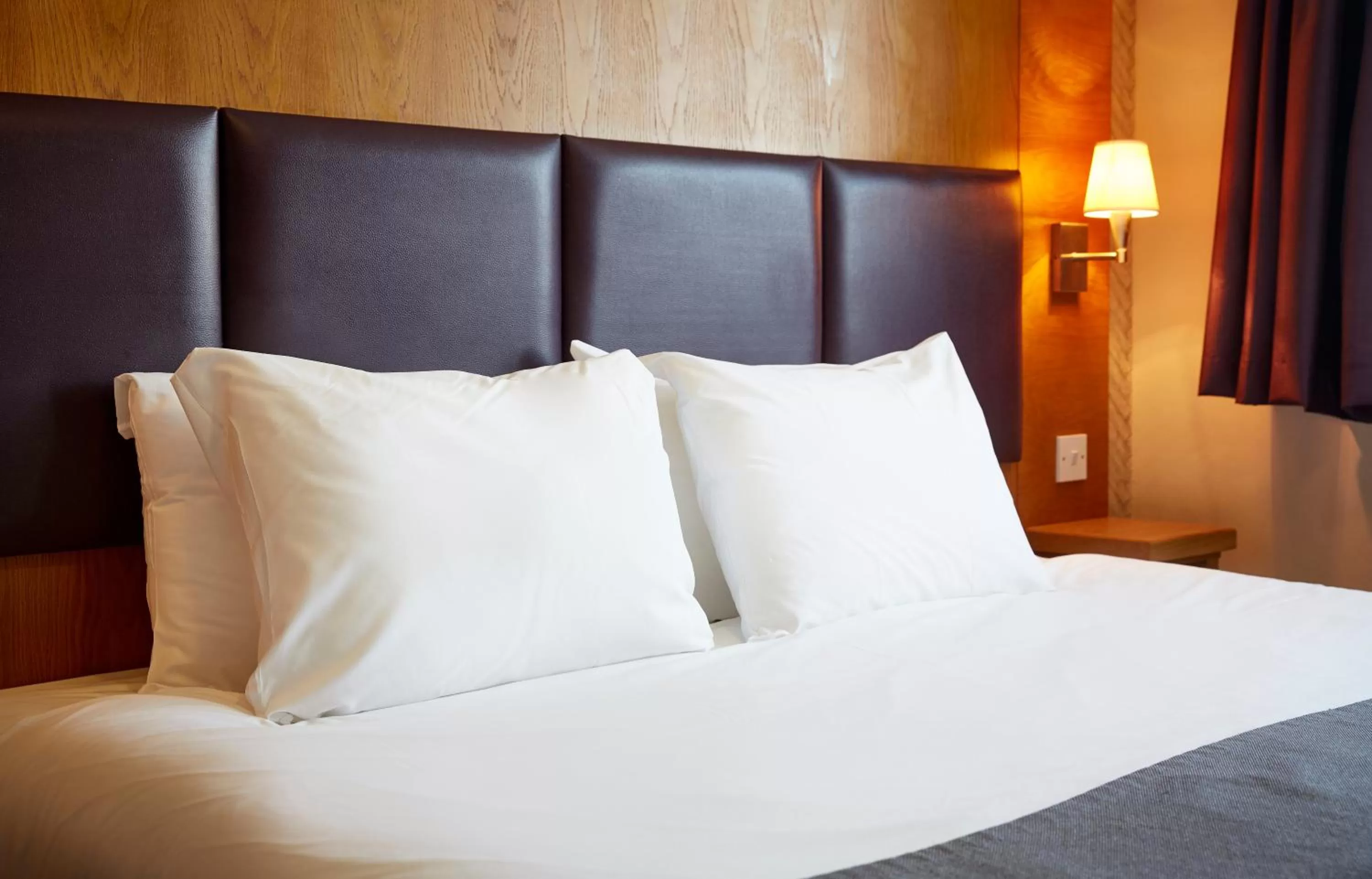 Bed in De Trafford Arms by Chef & Brewer Collection