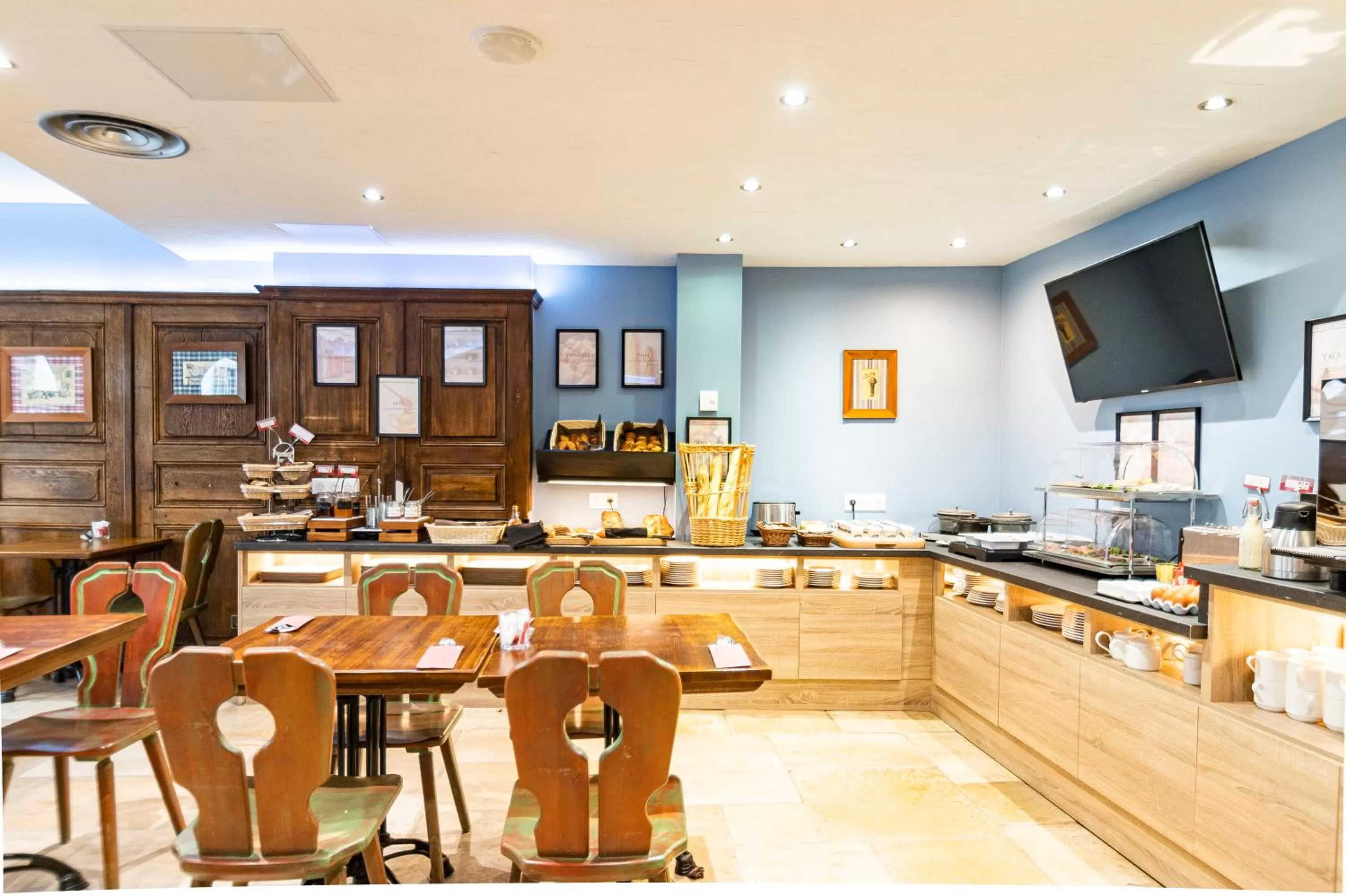 Food and drinks in Hotel Beaucour