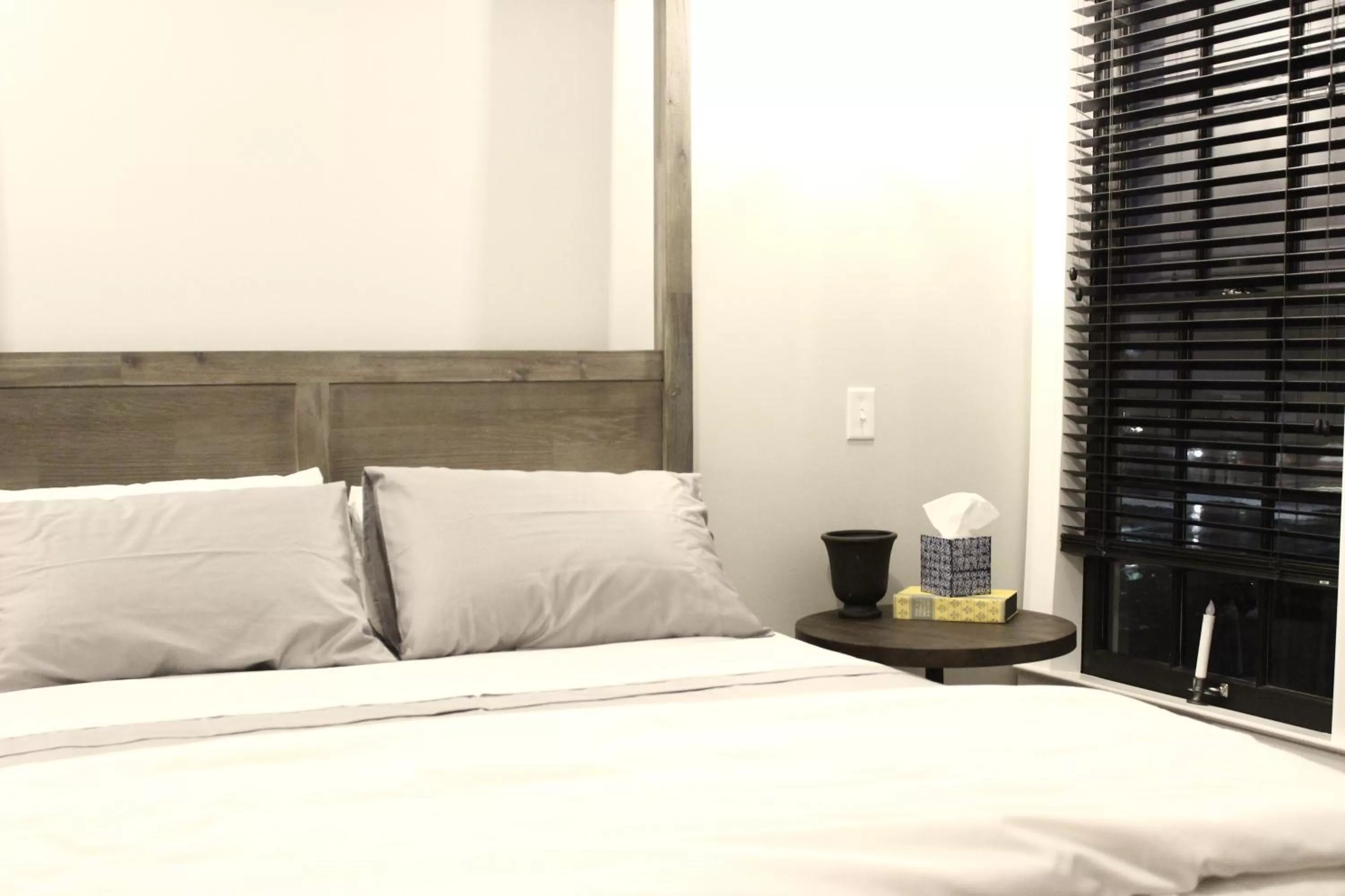 Bedroom, Bed in The Plainfield Inn