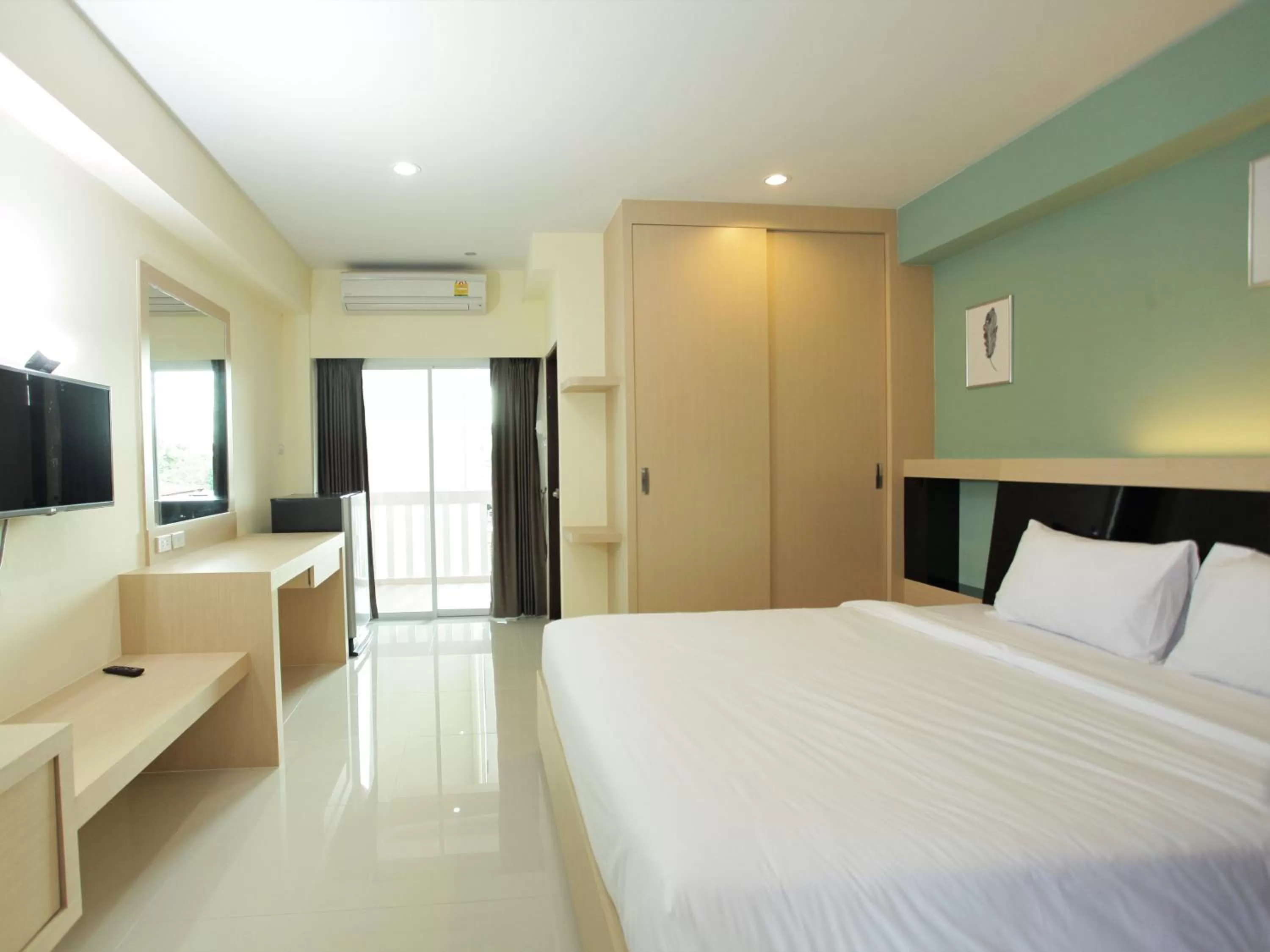 Bedroom, Bed in U Duay Gan Garden Home