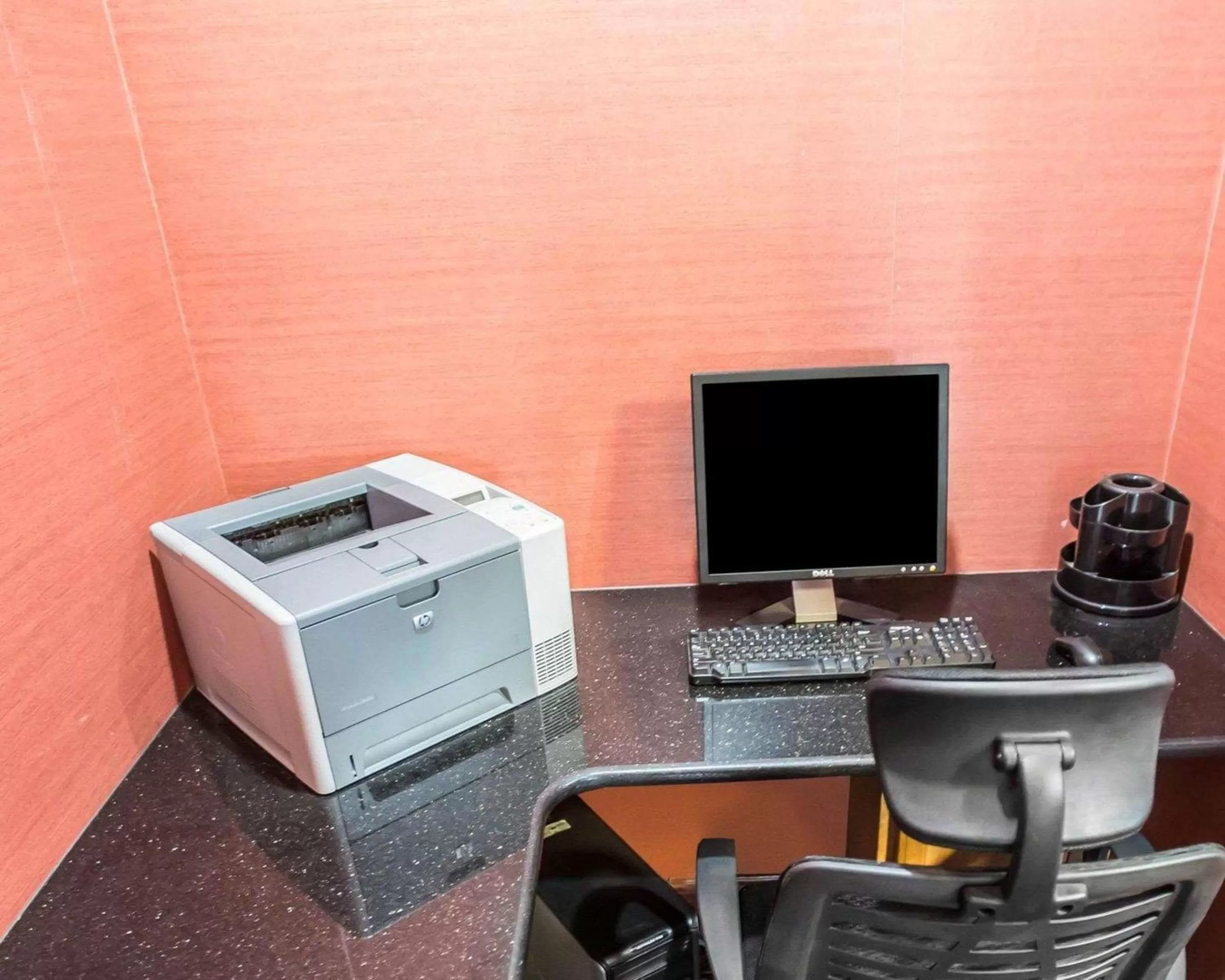 On site in Quality Inn Mill Hall - Lamar