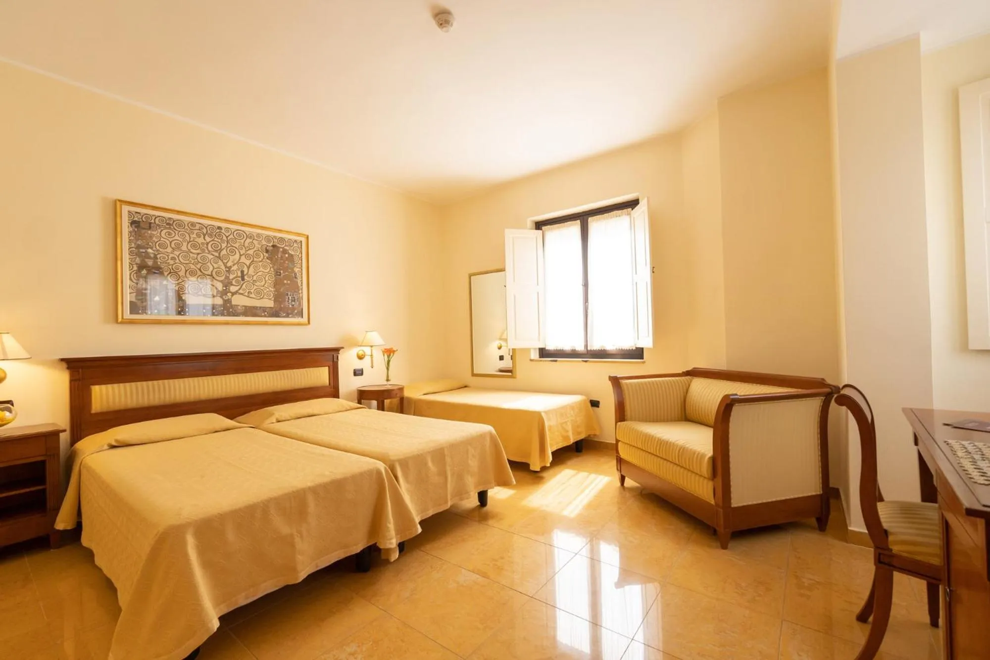 Bedroom, Bed in Hotel Ristorante Vecchia Vibo