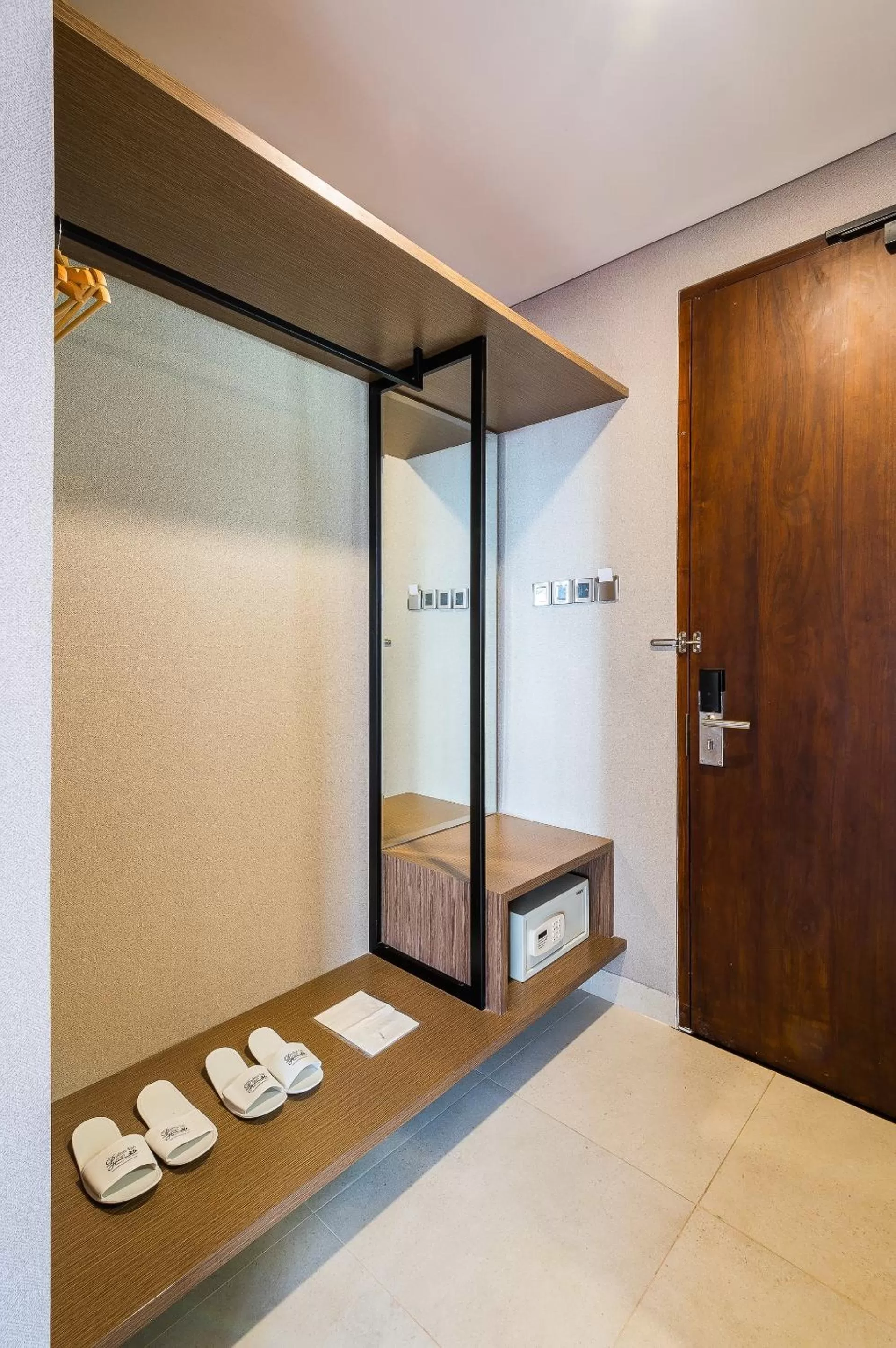 wardrobe in Padmasari Resort Lovina