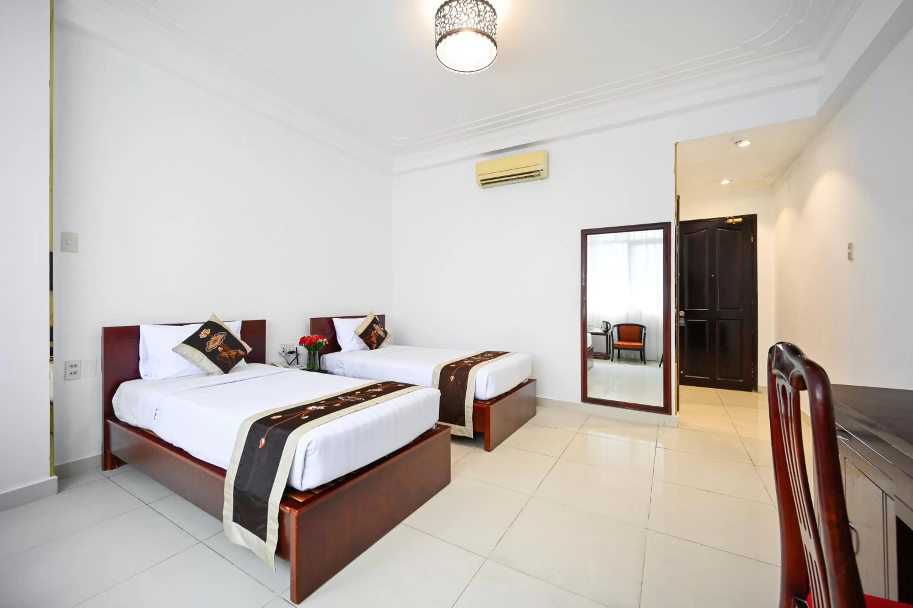 Photo of the whole room in TN Central Hotel