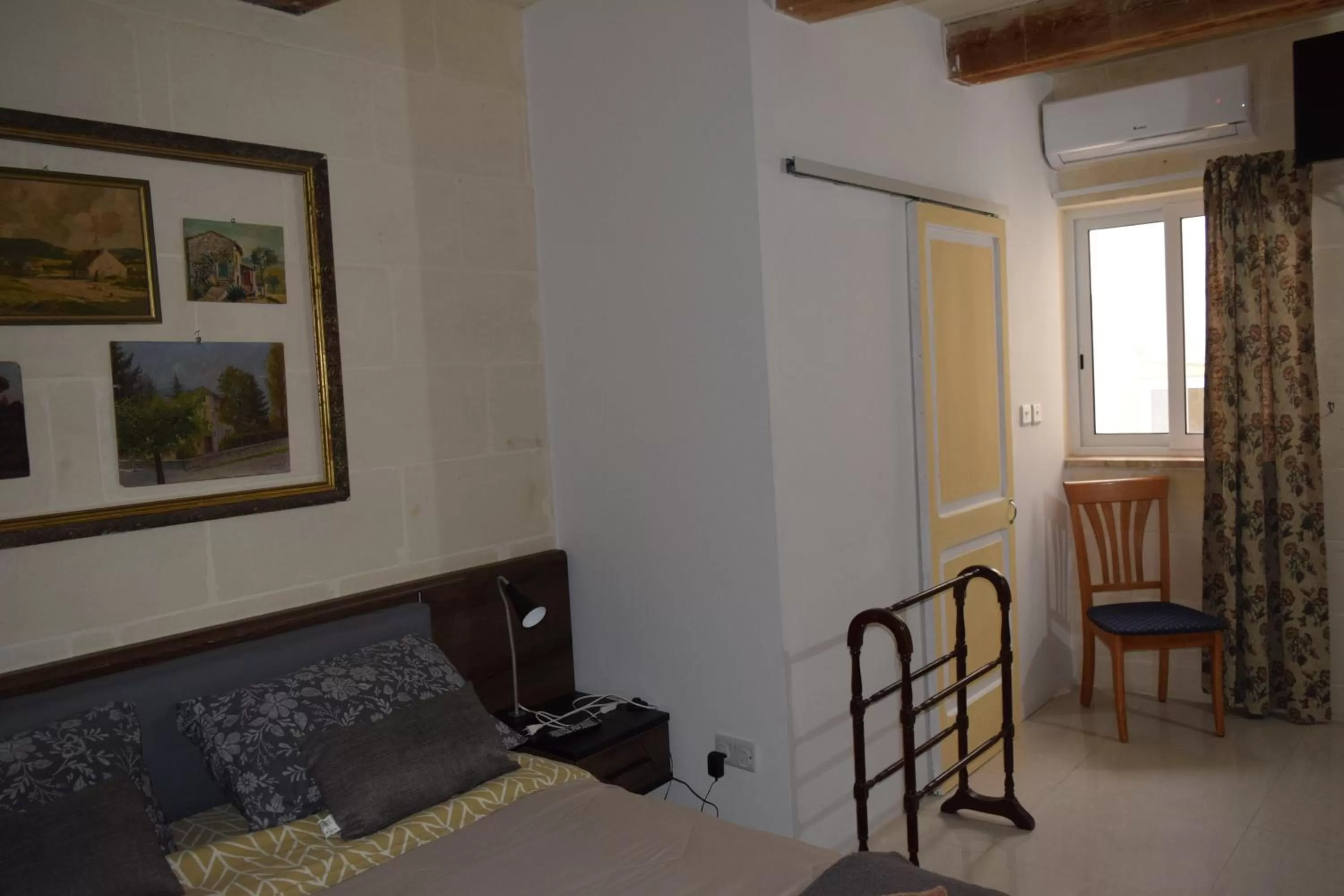 Photo of the whole room in St George of Lydda B&B