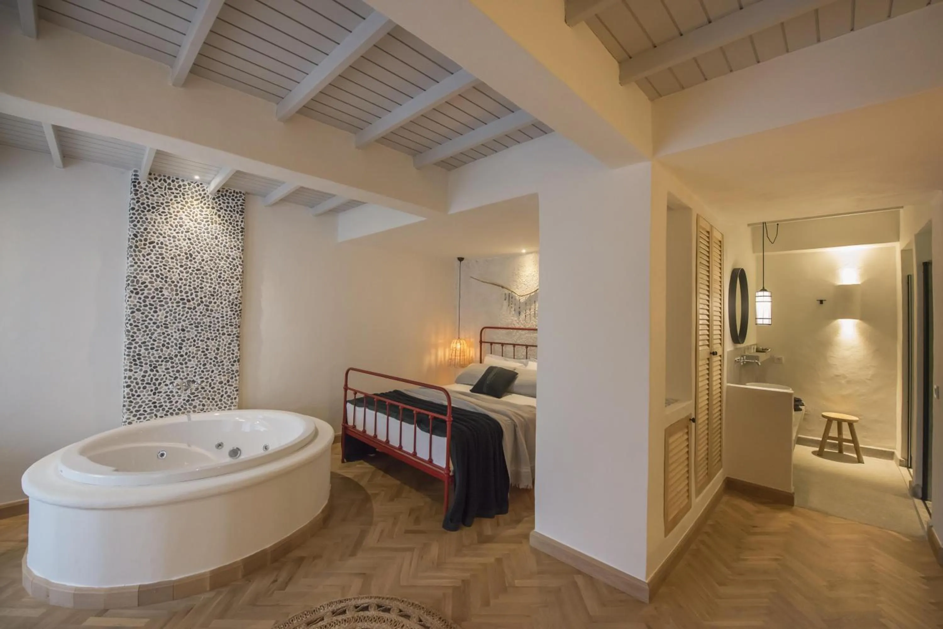 Photo of the whole room, Bed in Yacht Boheme Hotel-Boutique Class - Adults Only