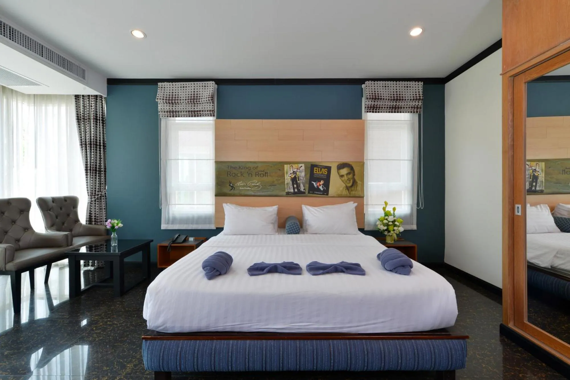 Bed in The River Scene