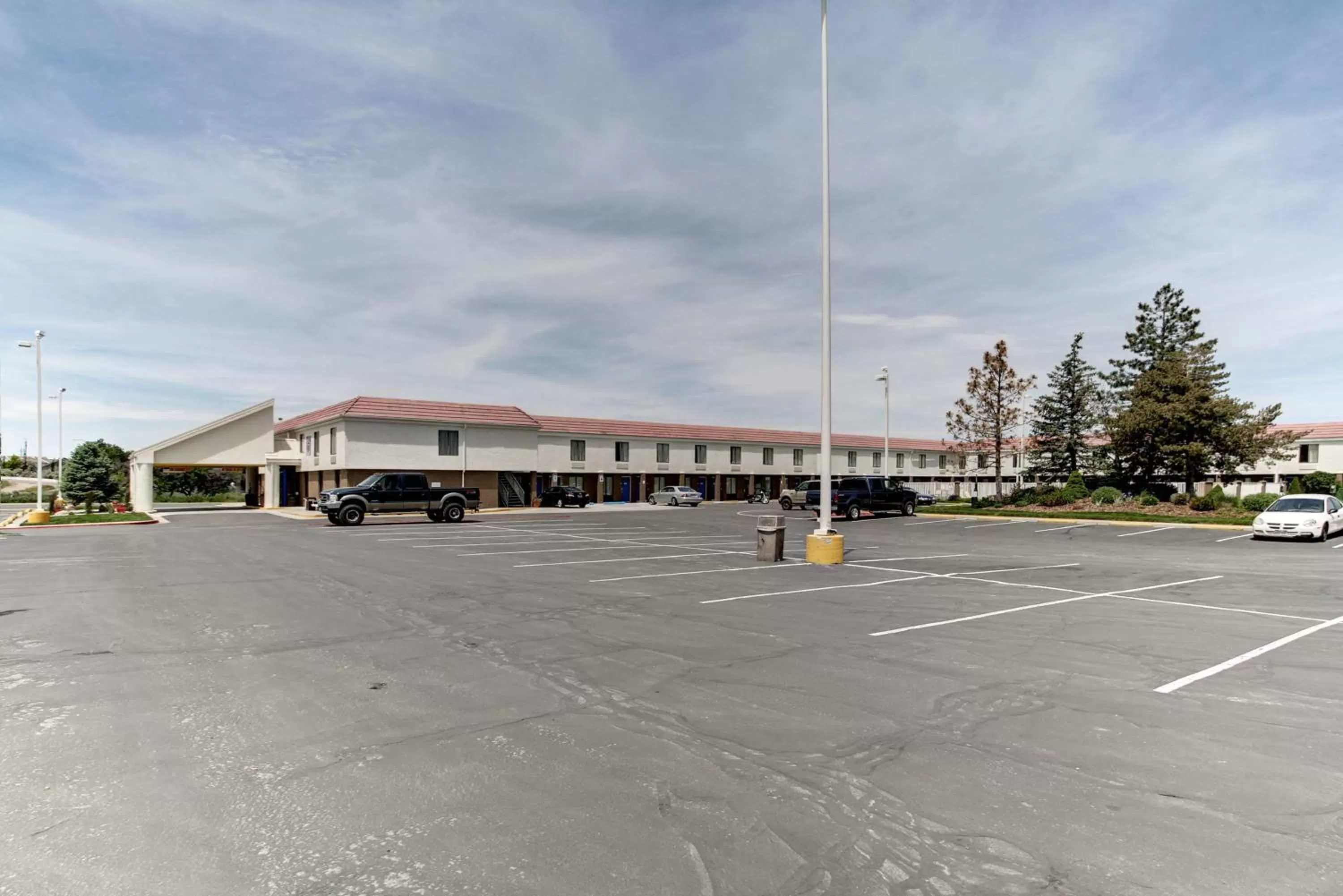 Property building in Motel 6-Ogden, UT - Riverdale