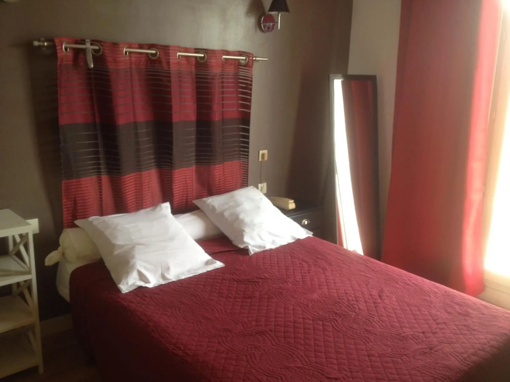 Photo of the whole room, Bed in Hotel Moderne