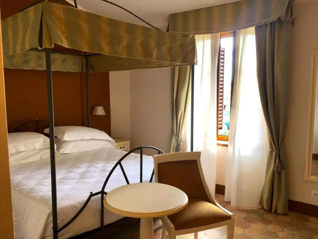 Photo of the whole room, Bed in Hotel Villa San Lucchese