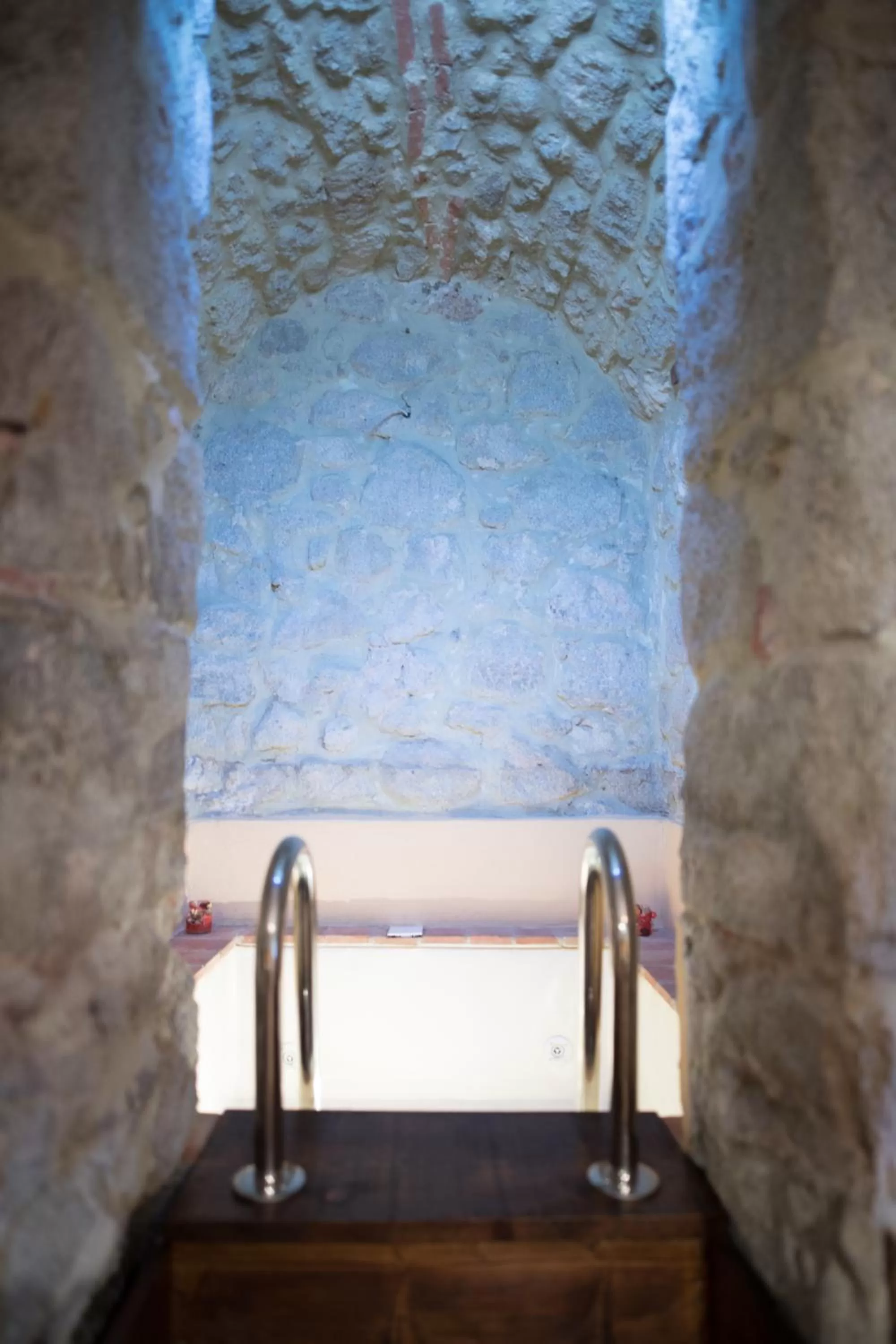 Bathroom, Swimming Pool in B&B Podere Legnotorto