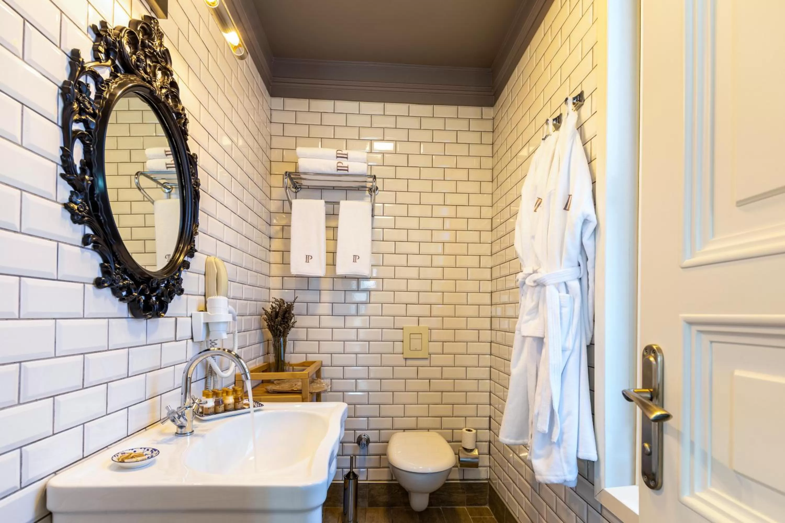 Bathroom in Petros Hotel