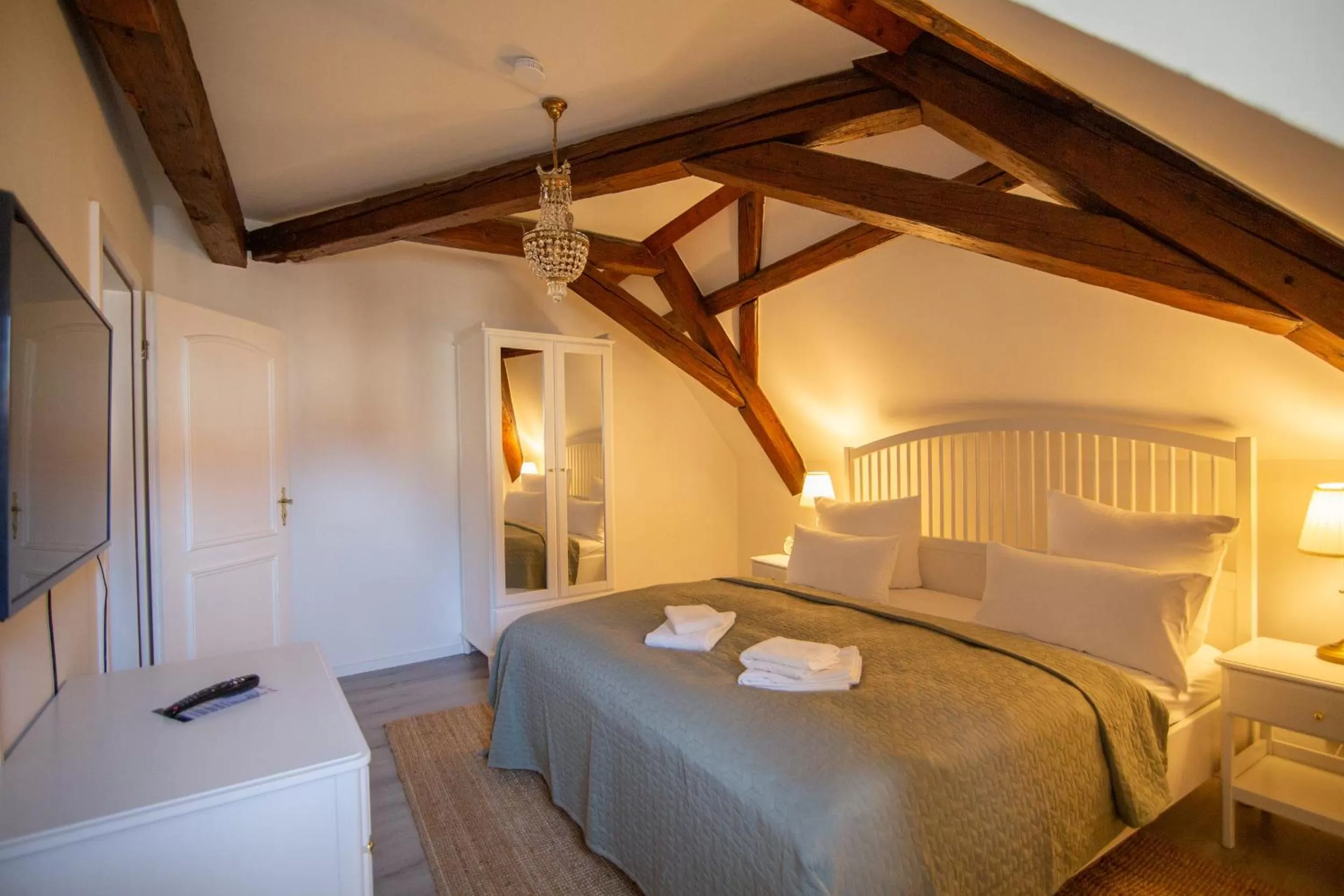 Bed in ApartOne Altstadt-Hotel