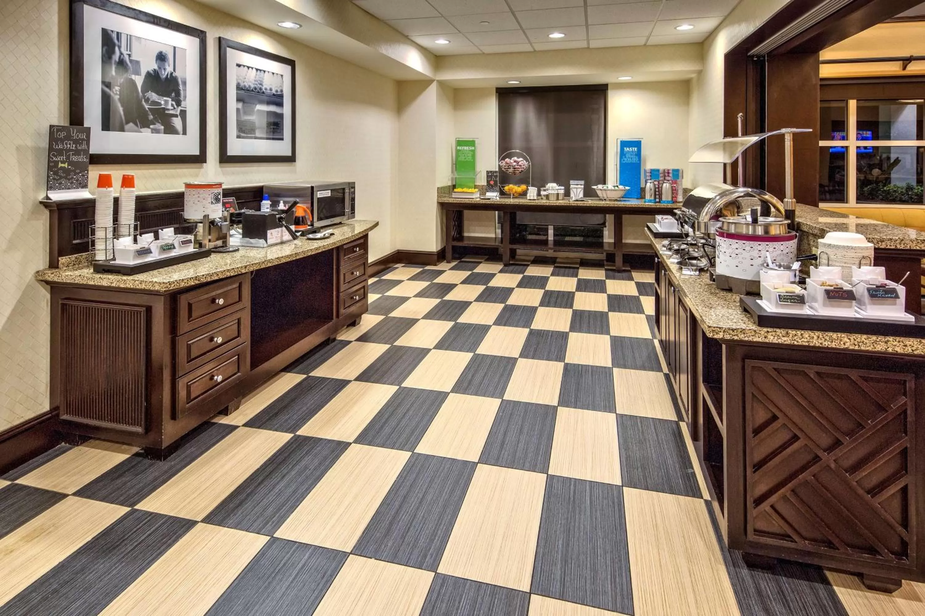 Breakfast in Hampton Inn & Suites Stuart-North