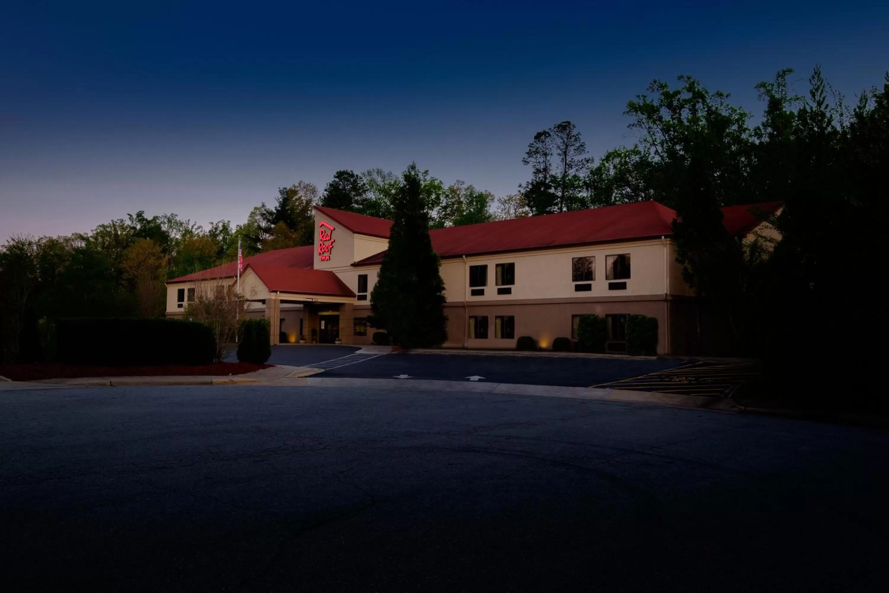 Property building in Red Roof Inn Hendersonville