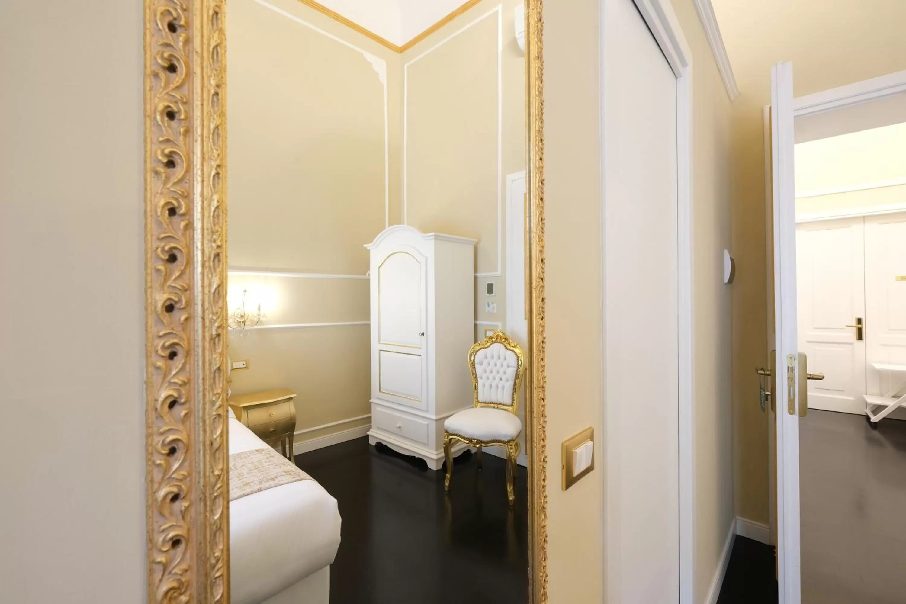 Photo of the whole room, Bed in B&B Kingsman