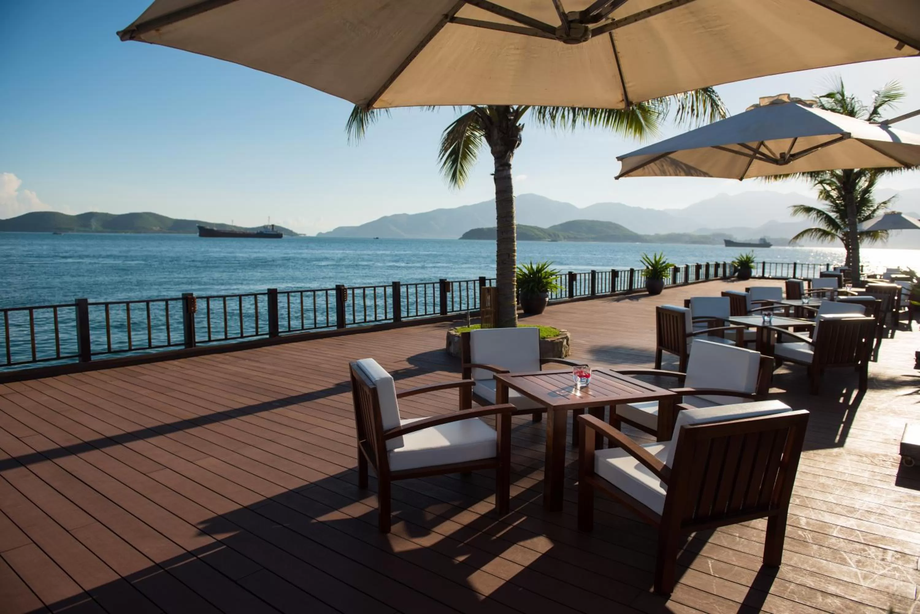 Lounge or bar in Vinpearl Luxury Nha Trang