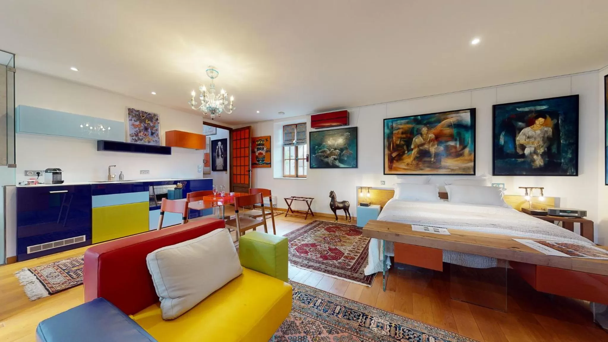 Bed in Besharat Gallery & Museum