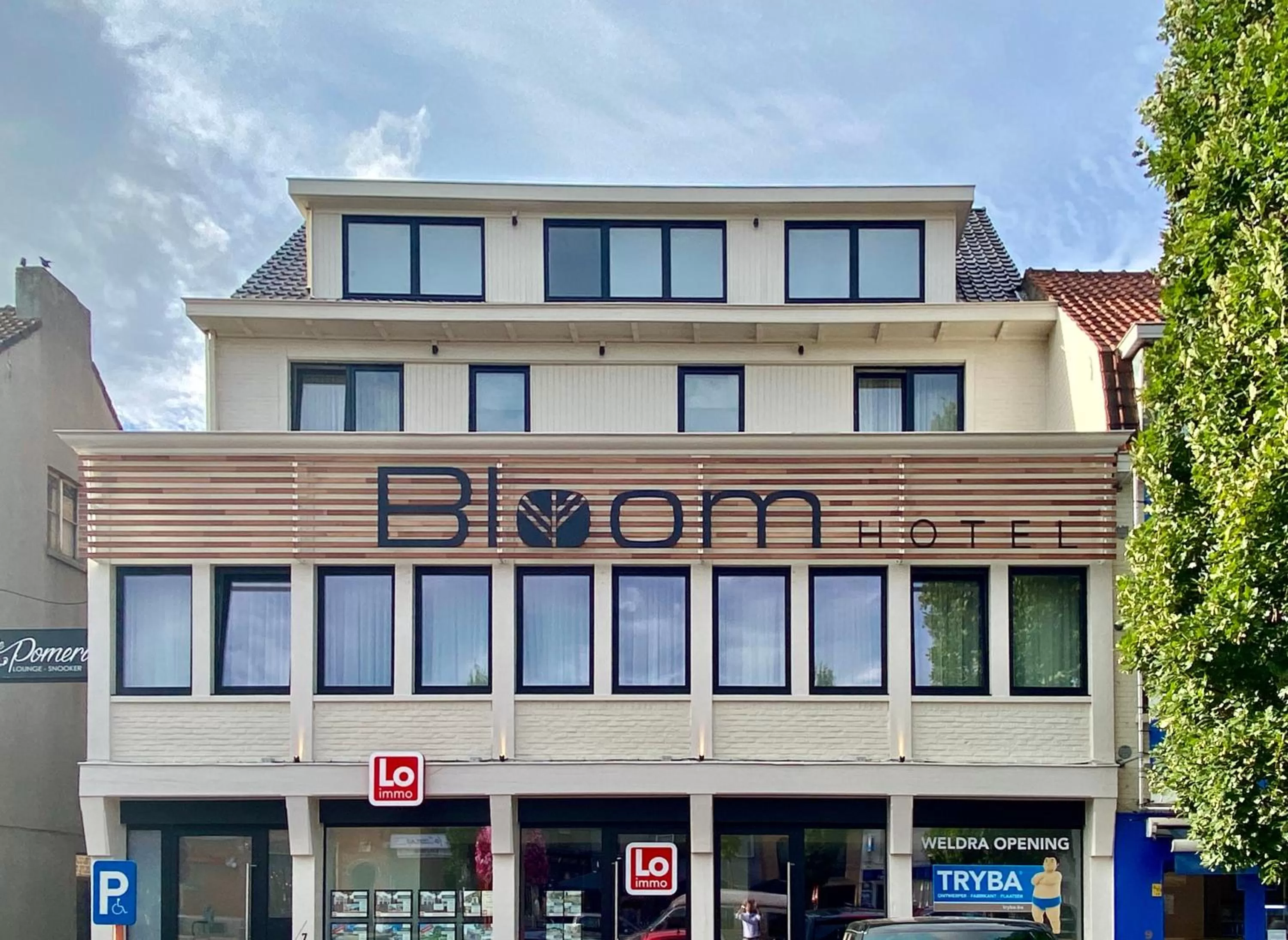 Property building in Bloomhotel