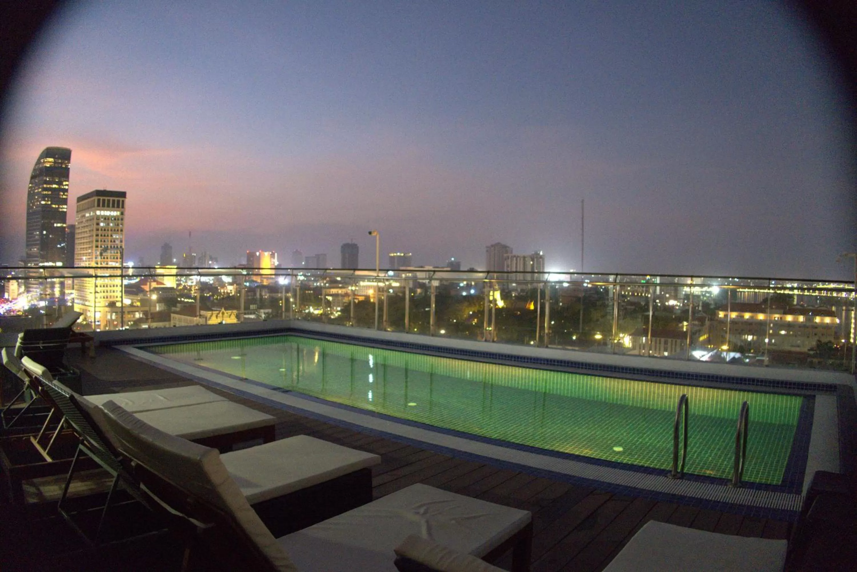 Swimming pool in Residence 110 (Hotel and Apartments)