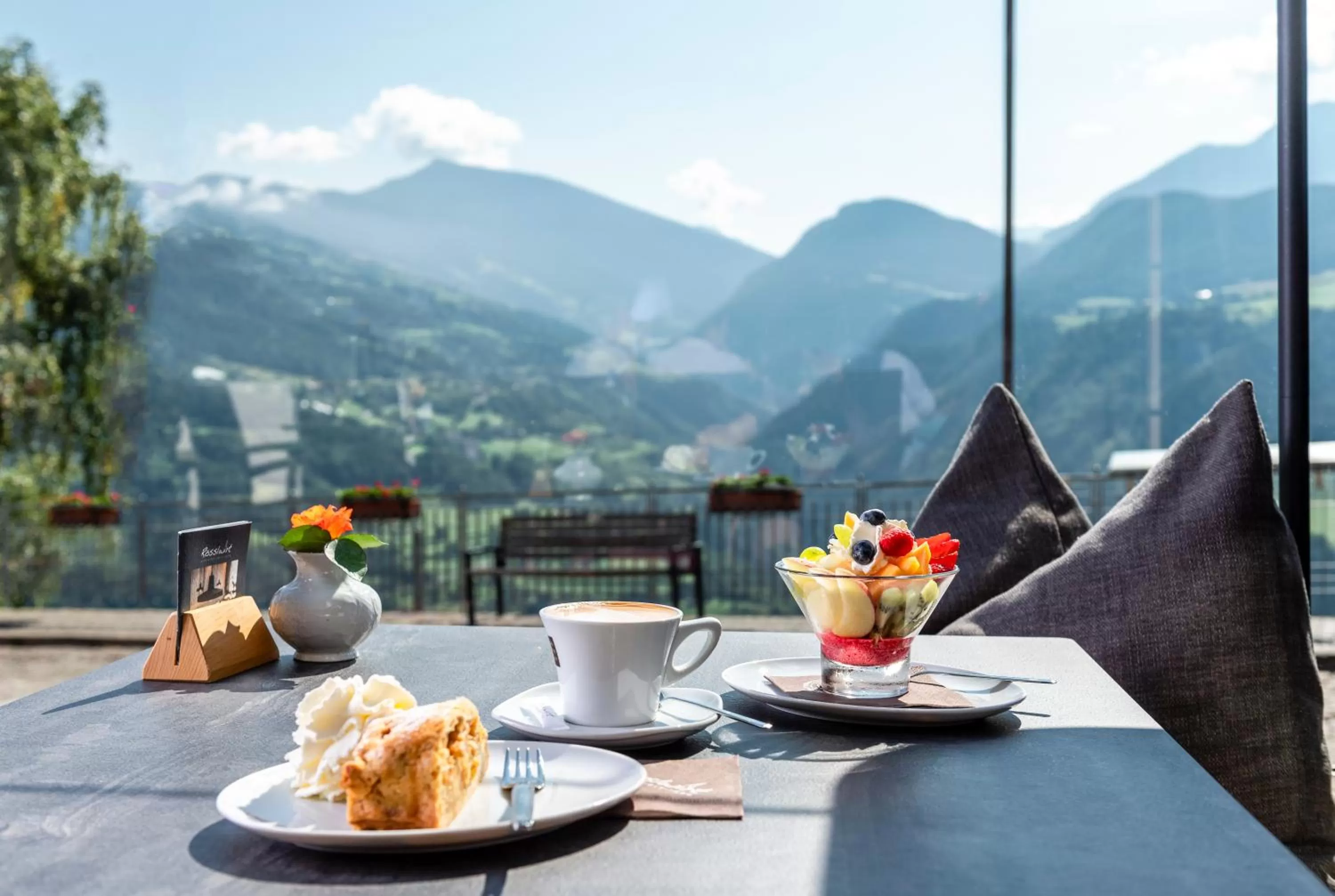 Restaurant/places to eat in Rösslwirt