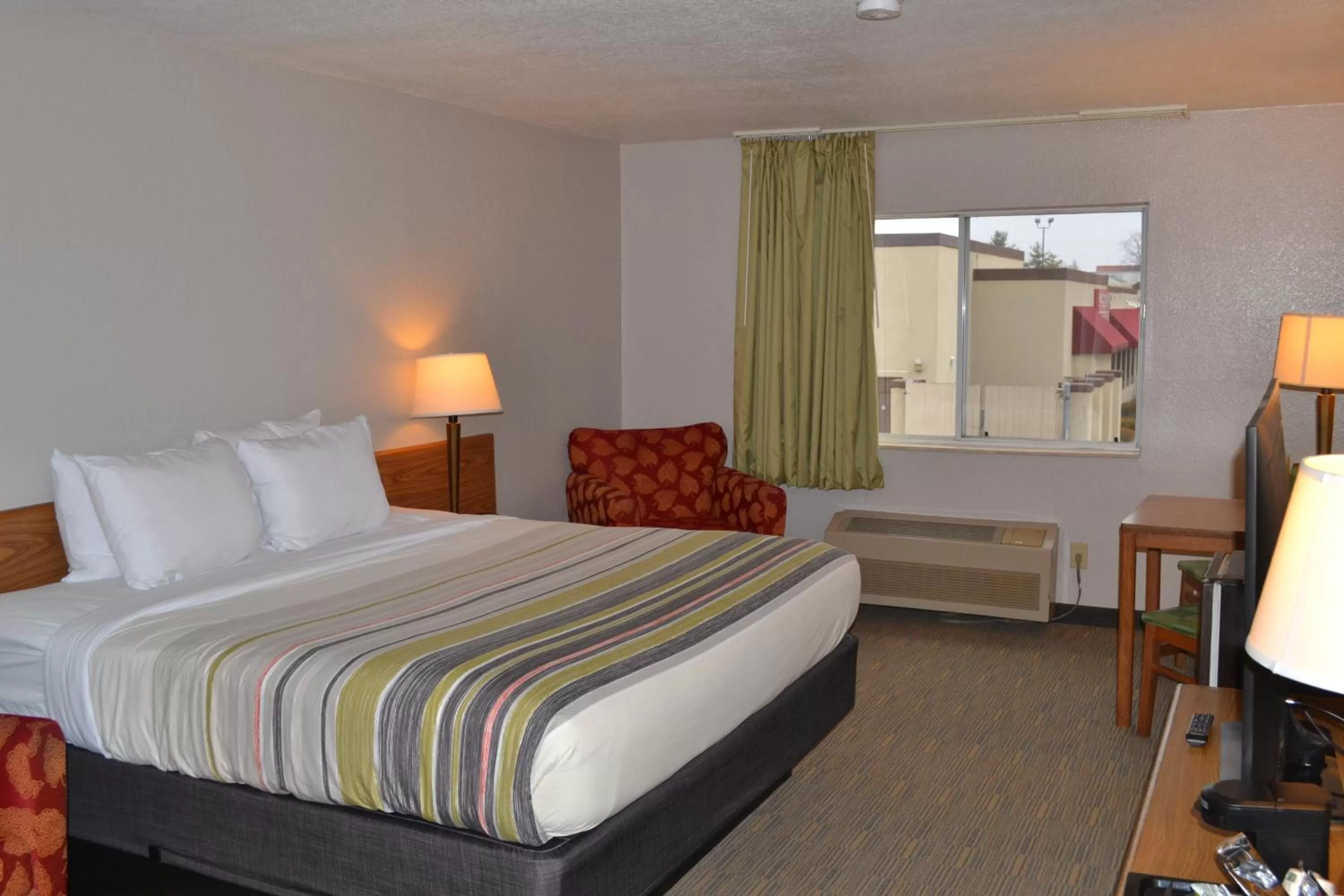 Country Inn & Suites by Radisson, Fairview Heights, IL