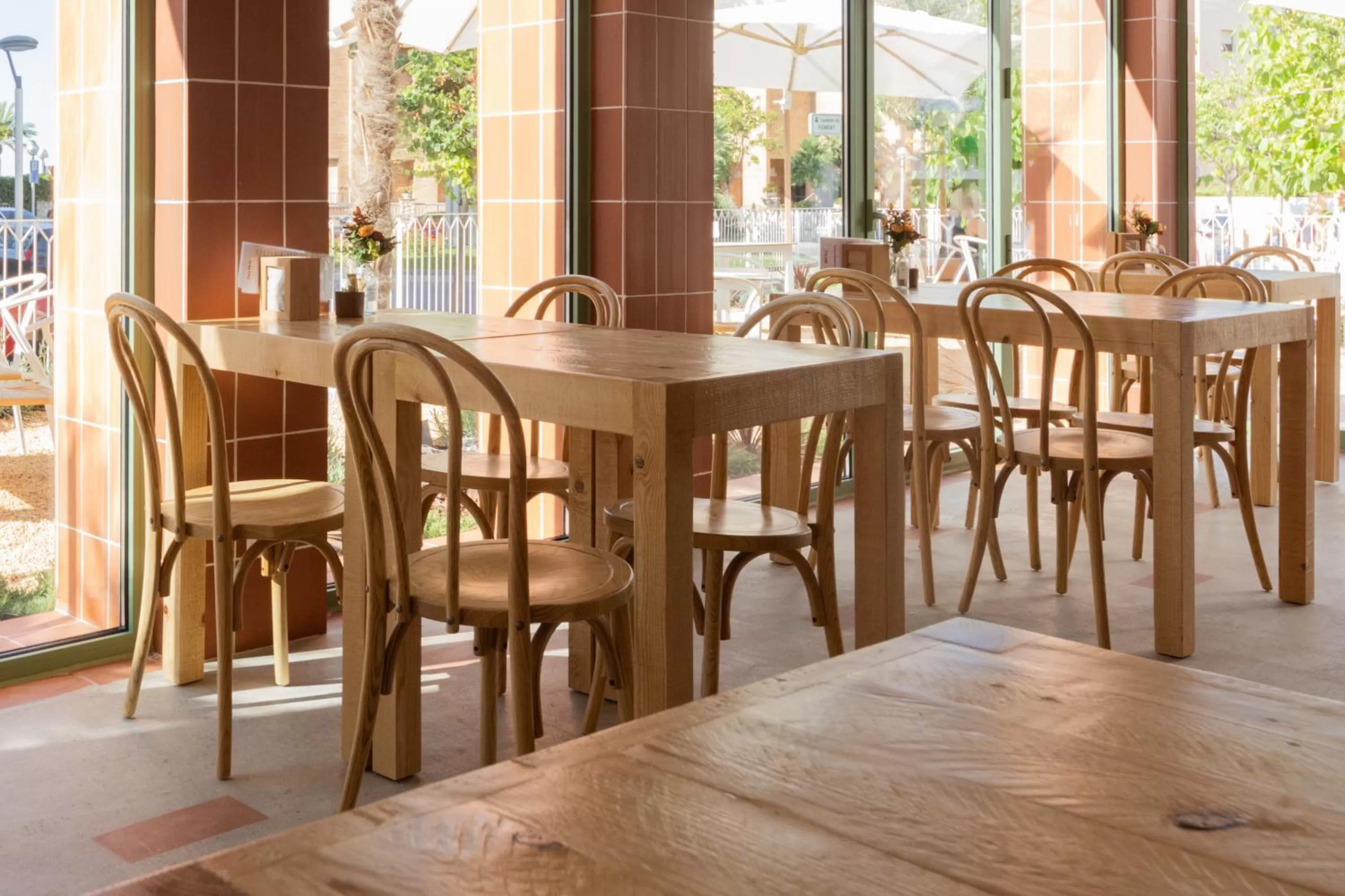 Lounge or bar, Restaurant/Places to Eat in Terra Aurea Aparthotel