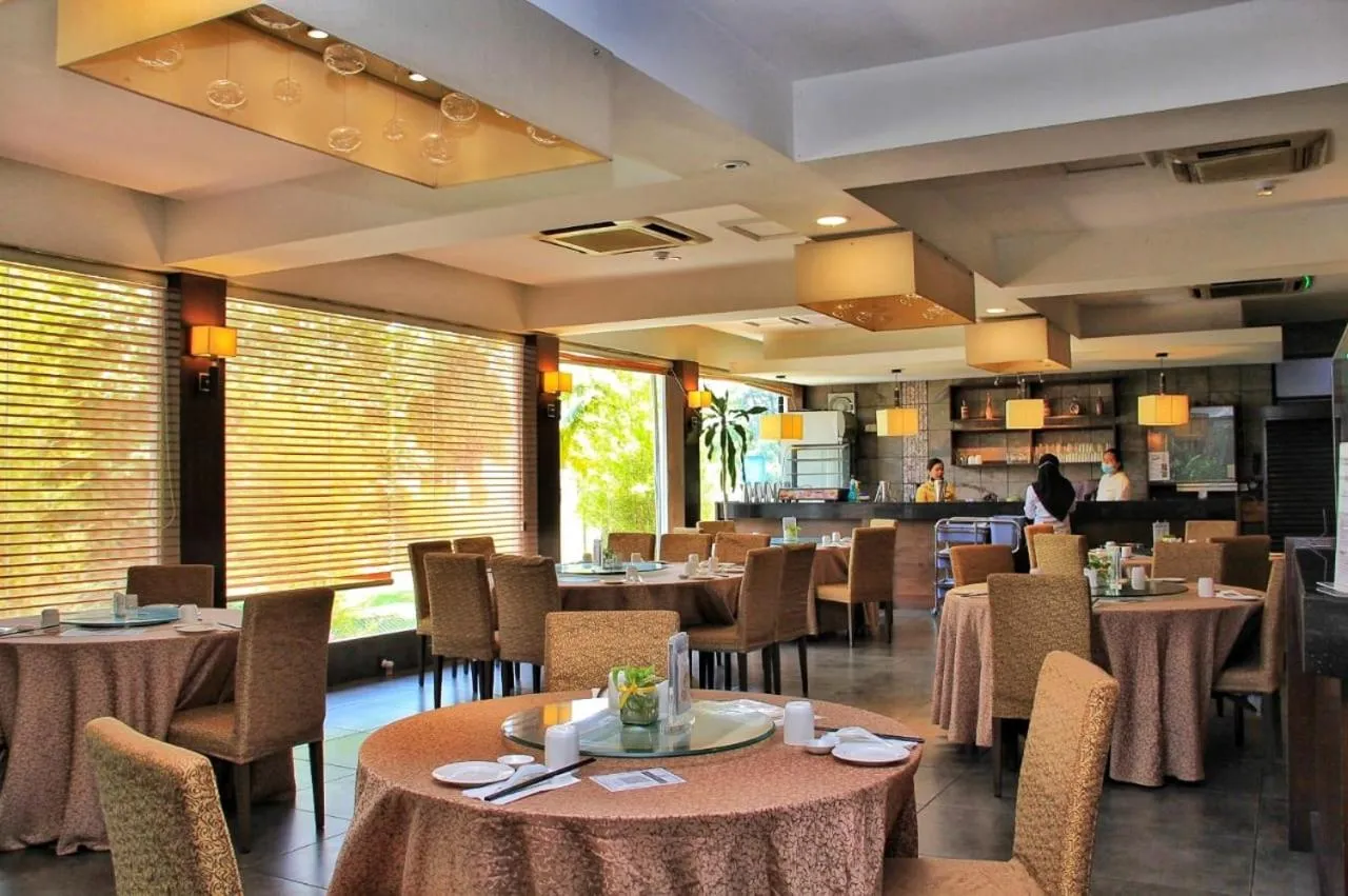 Restaurant/places to eat in Tiara Labuan Hotel