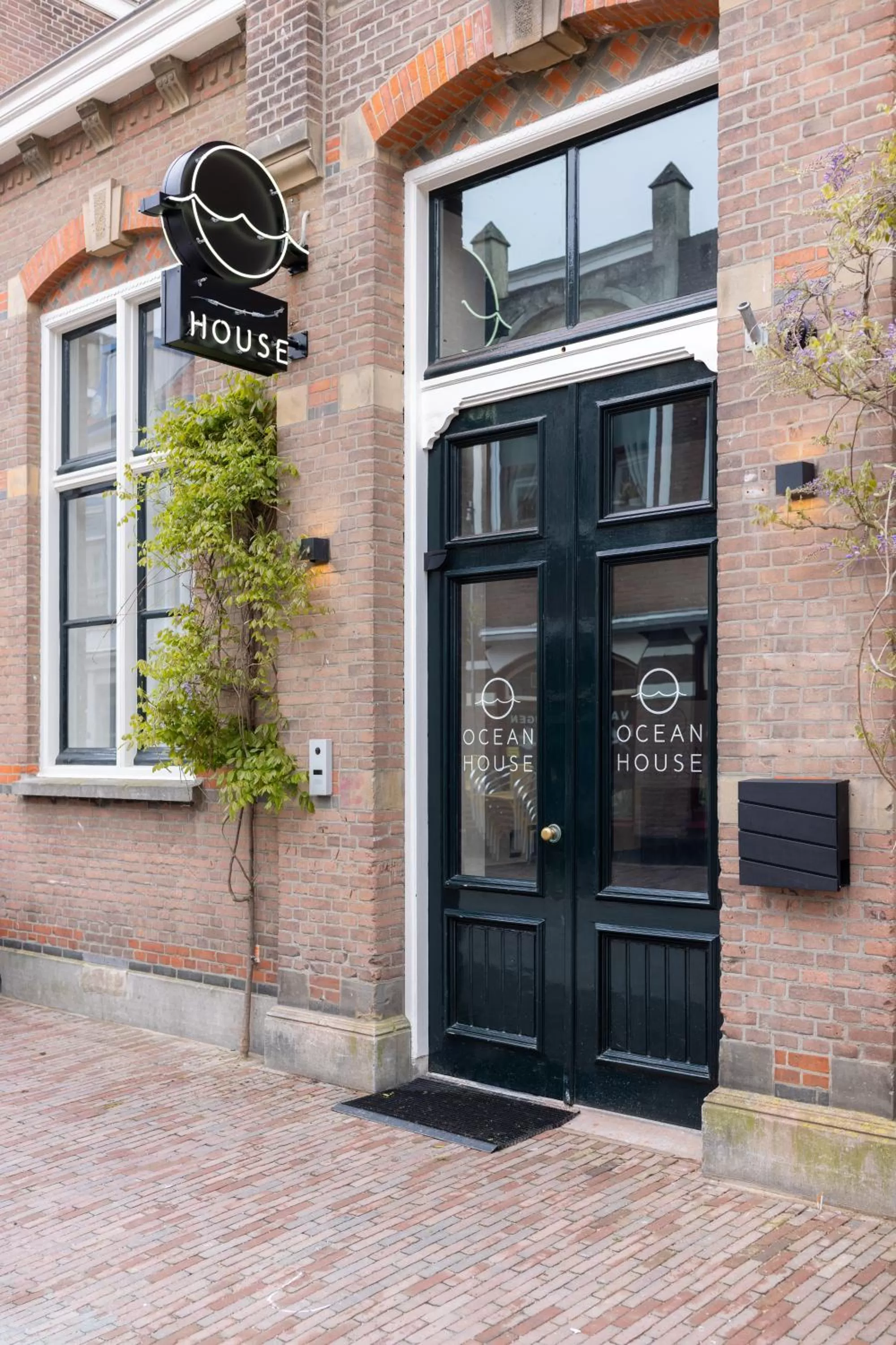 Property building in Ocean House Scheveningen