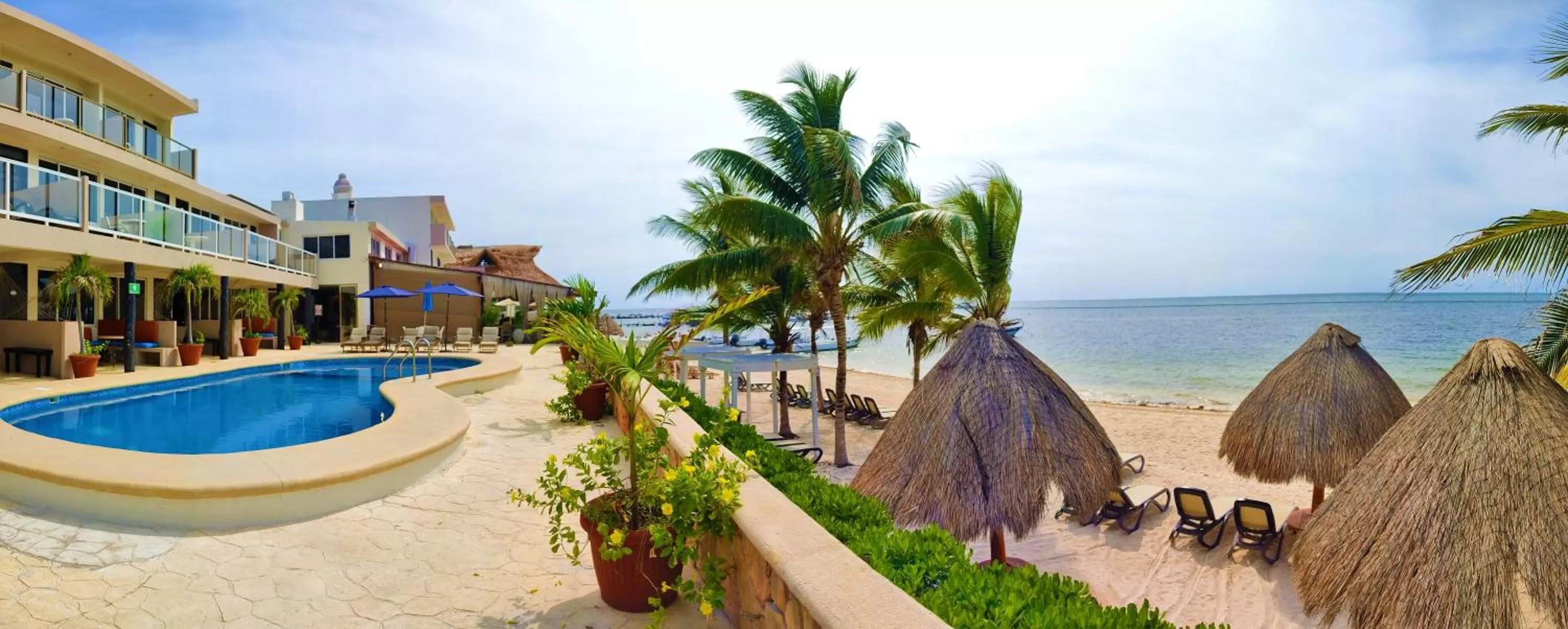 Pool view in Hacienda Morelos Beachfront Hotel